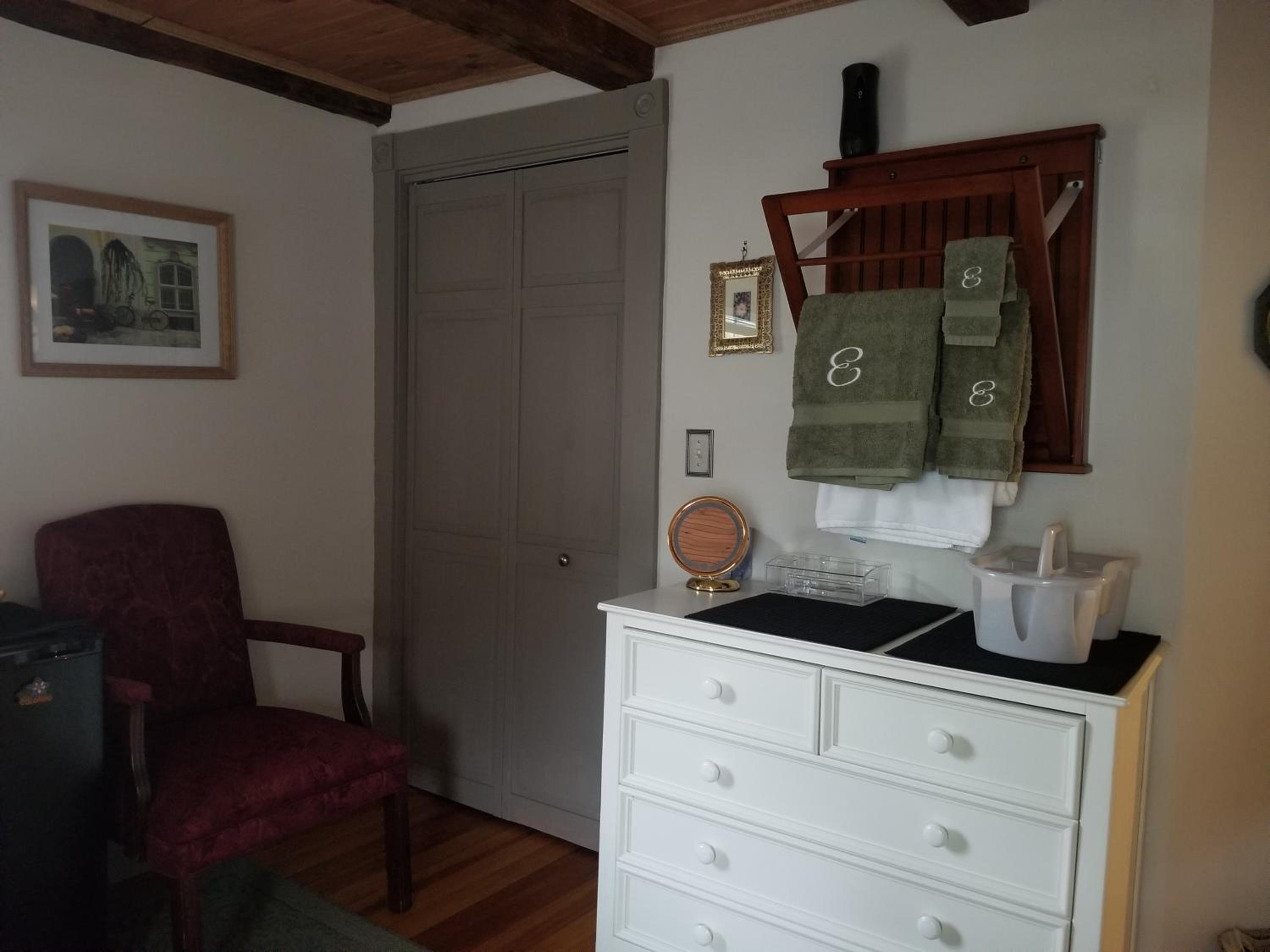 Budget Double Room - Photo 3