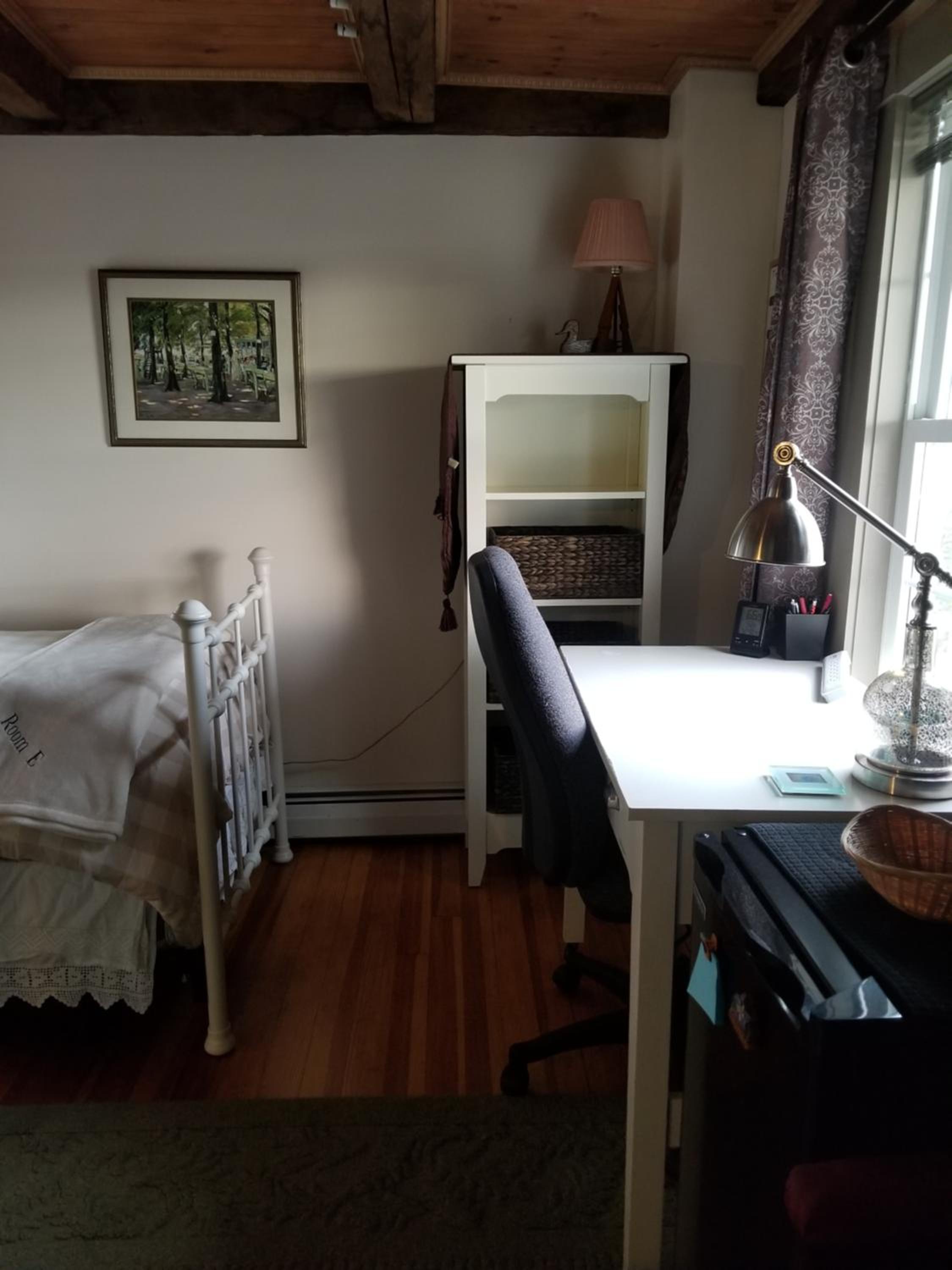 Budget Double Room - Photo 2