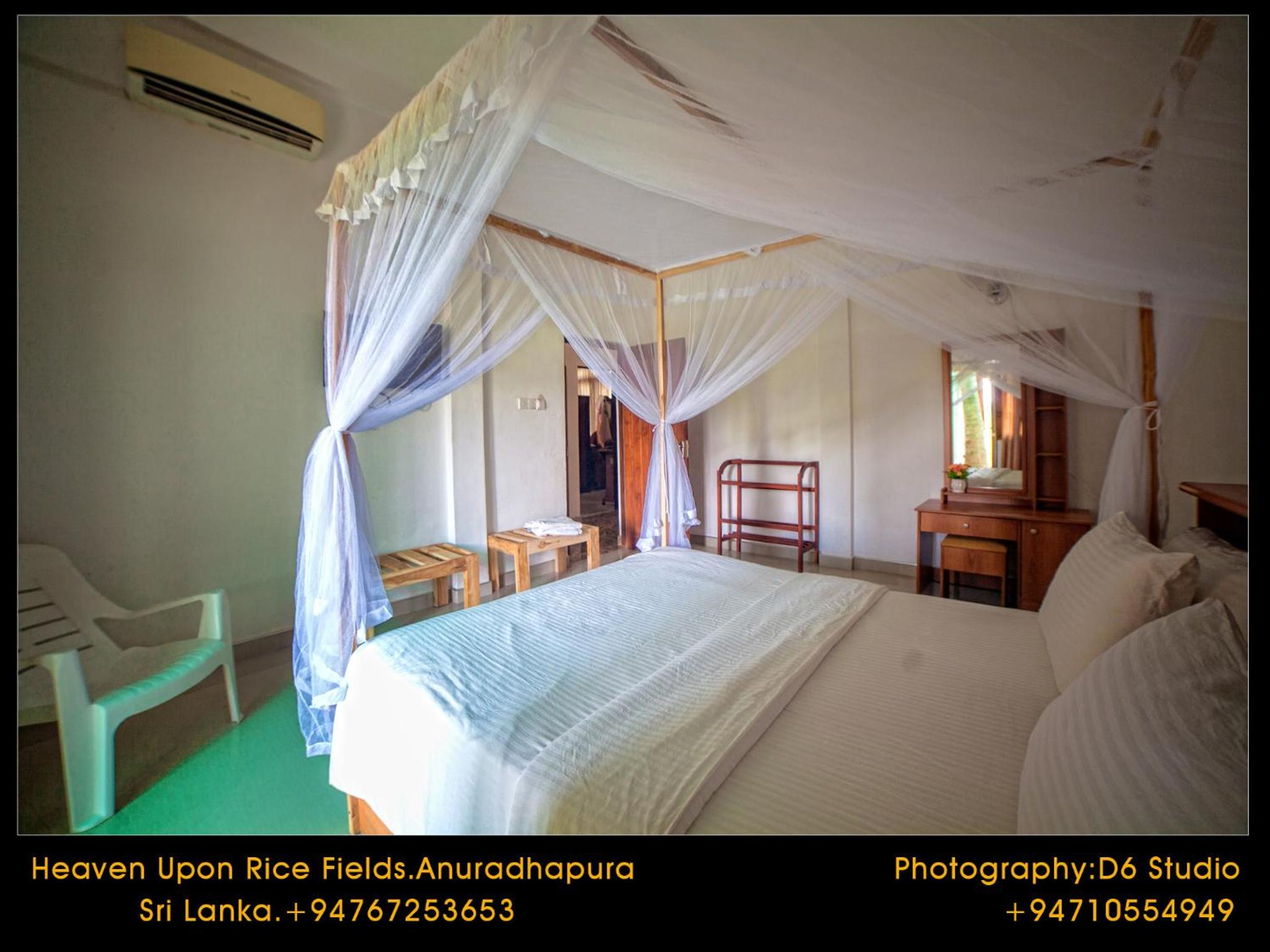 Double Room with Patio photo 1