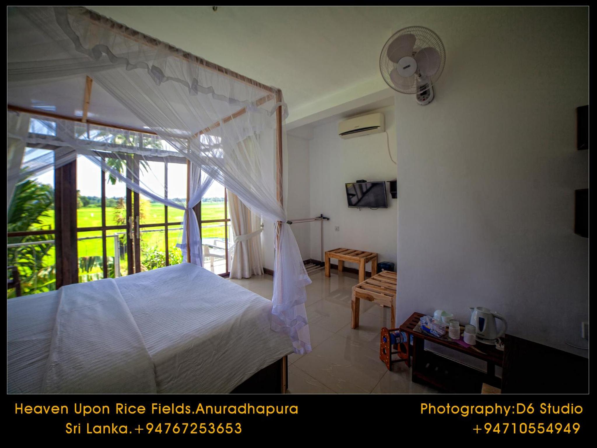 Deluxe Double Room with Balcony & Rice Paddy View photo 2