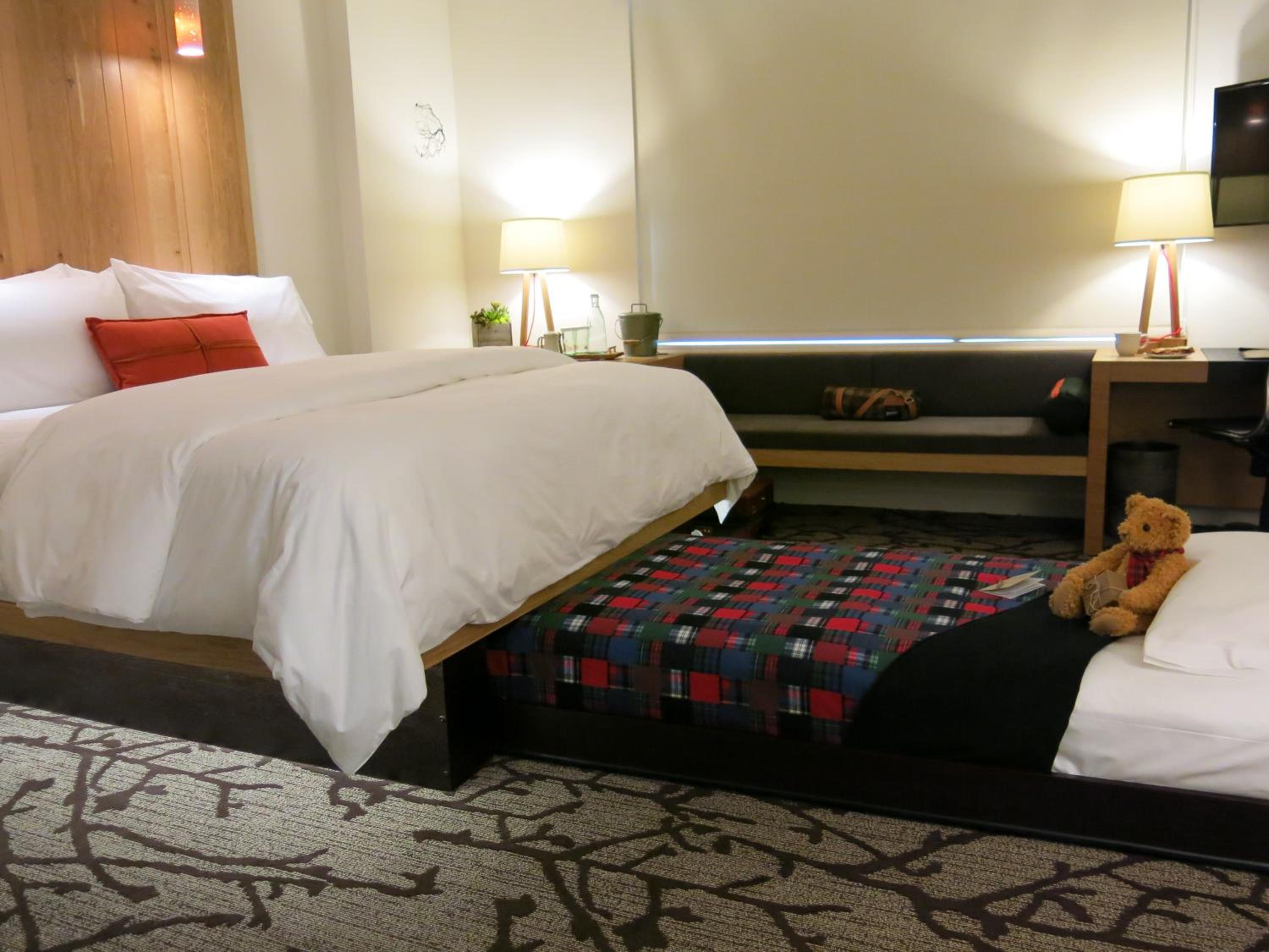 Deluxe King Room - Photo 4