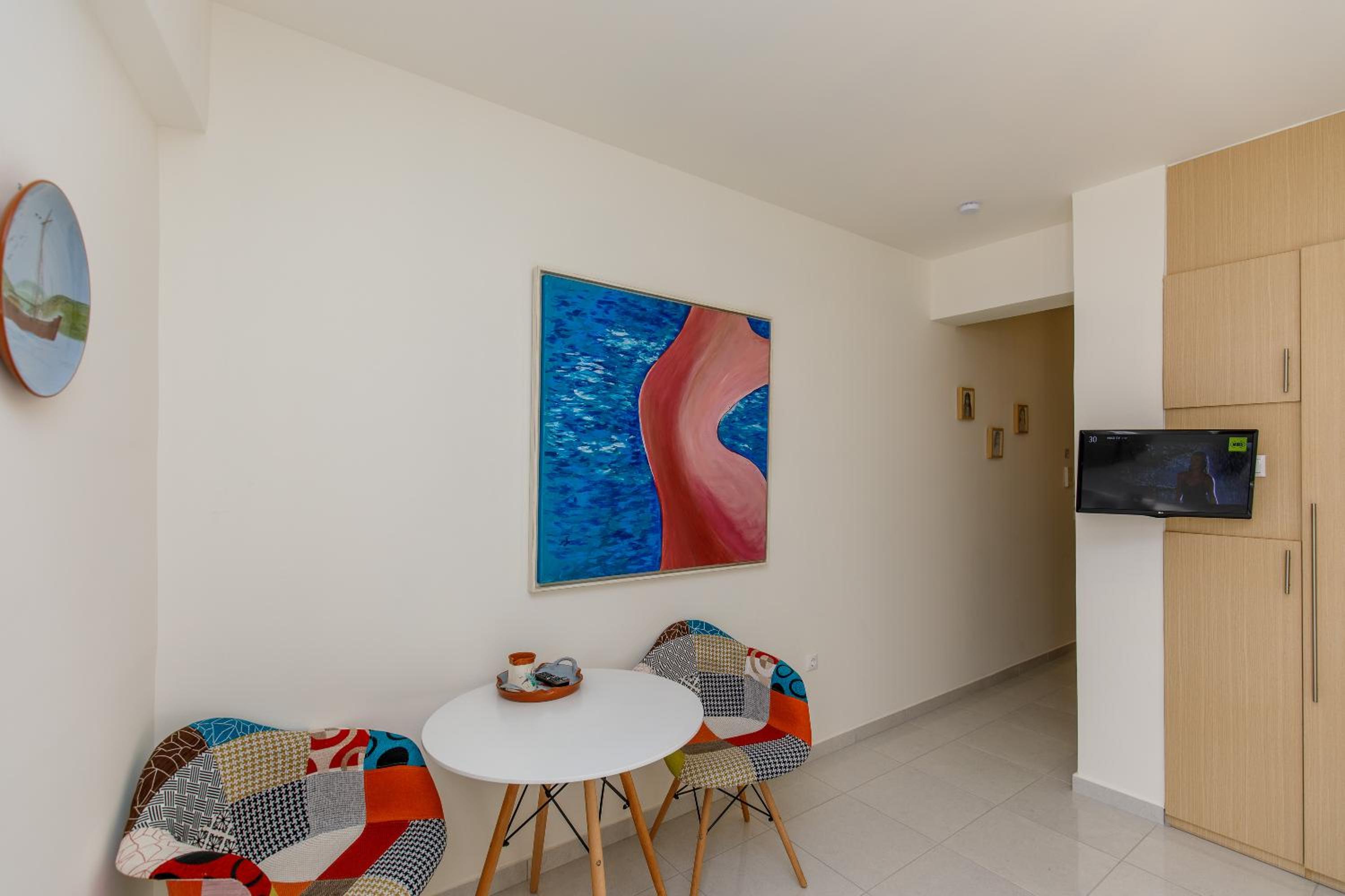 Apartment with Balcony photo 3