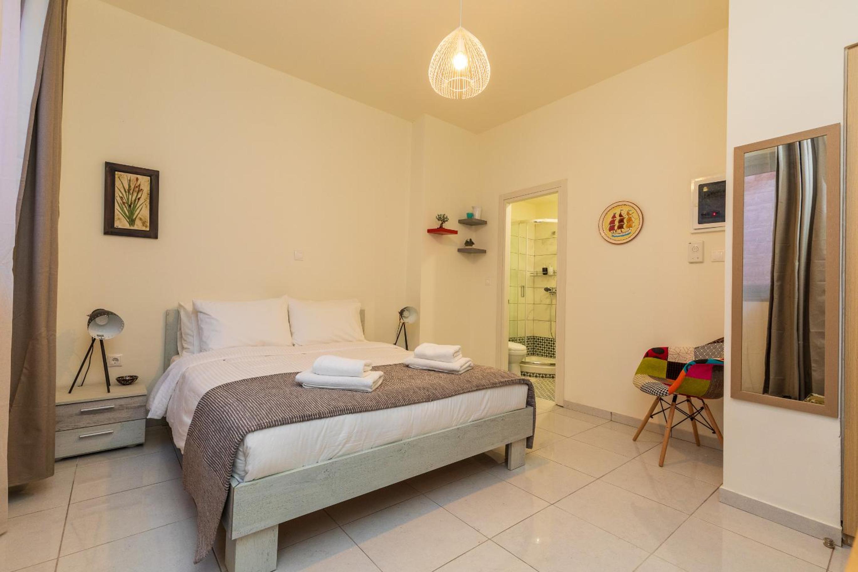 Studio Apartment photo 1