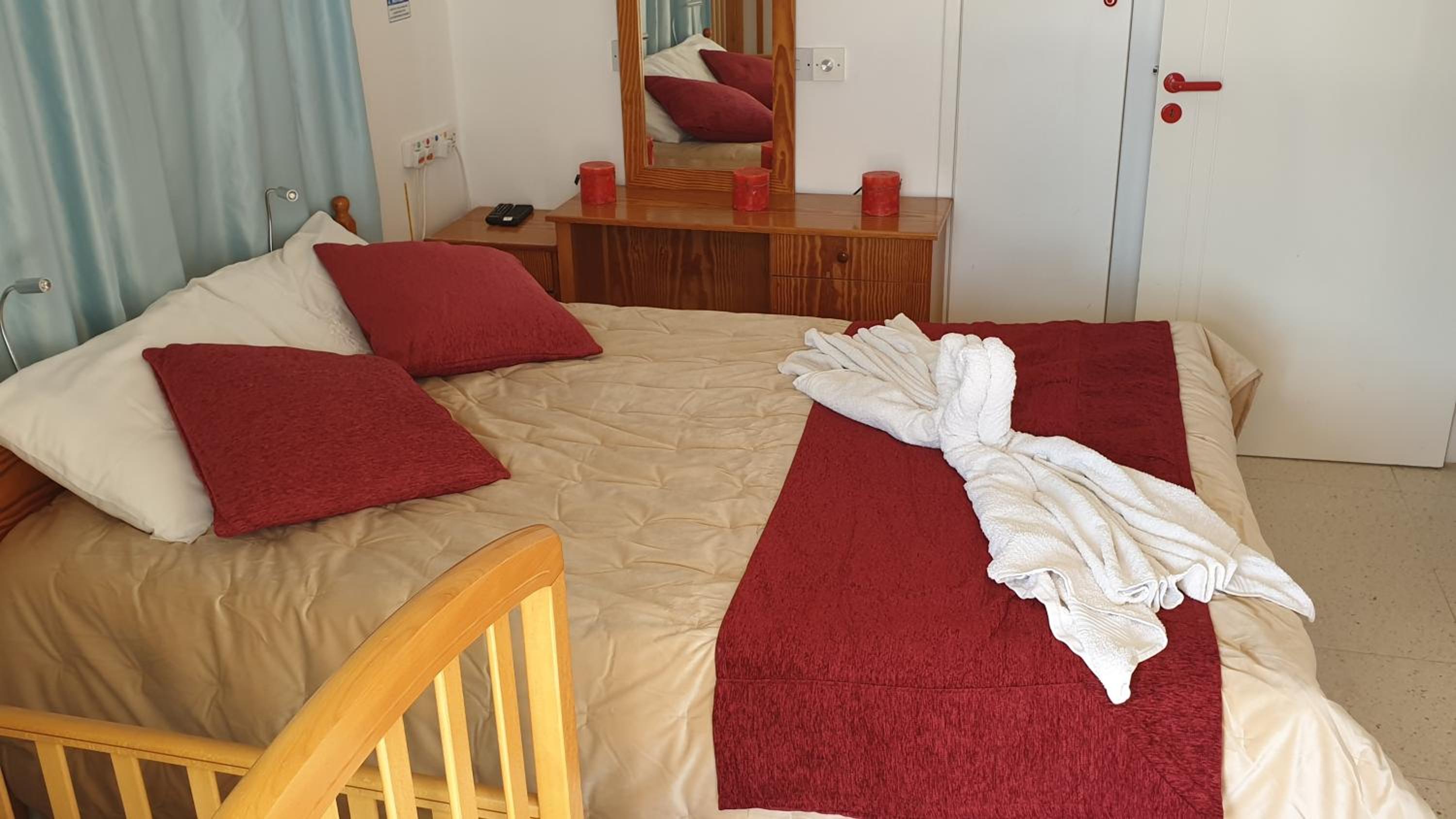 Two-Bedroom Apartment - Photo 18
