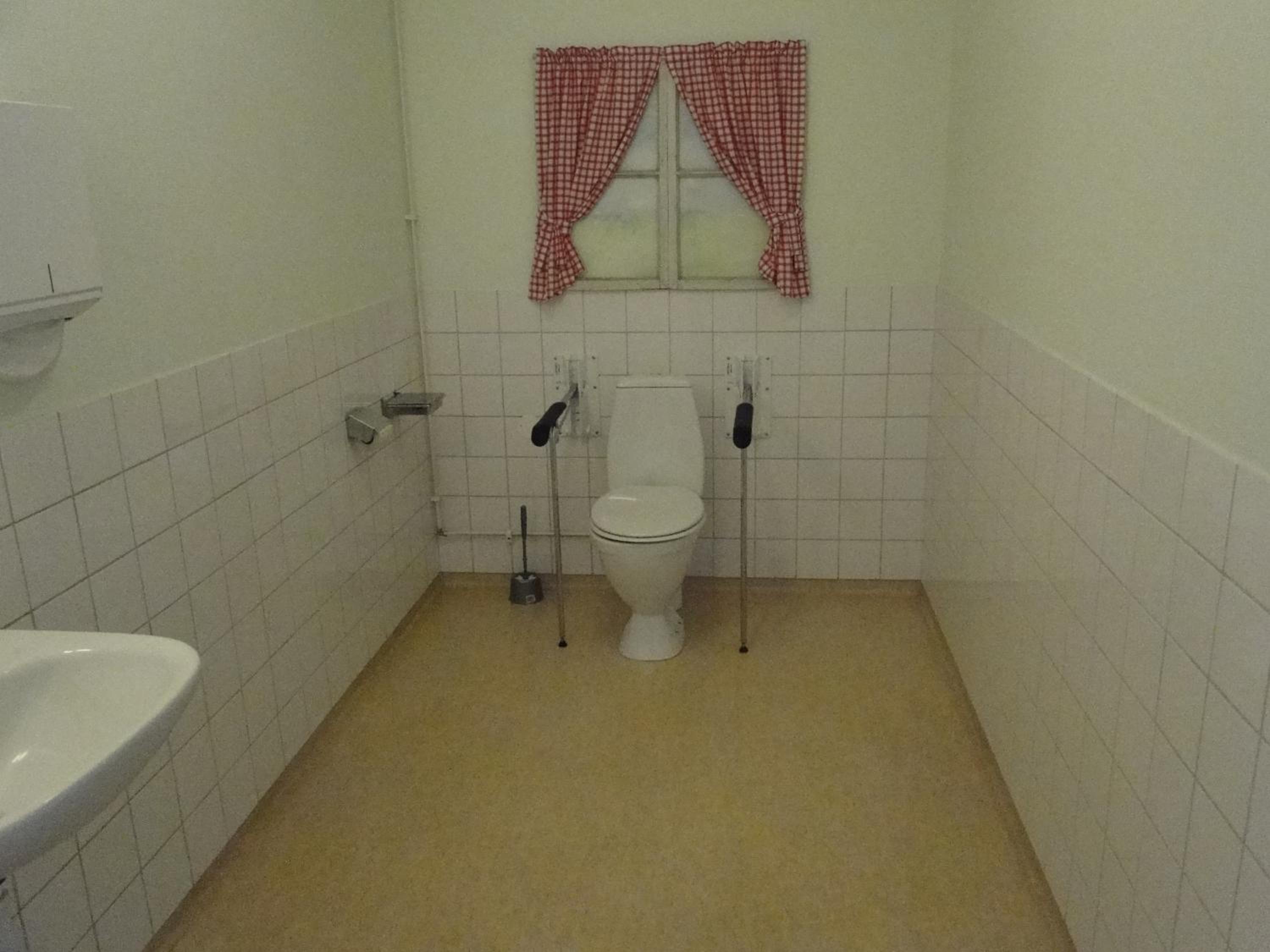 Quadruple Room - Photo 4
