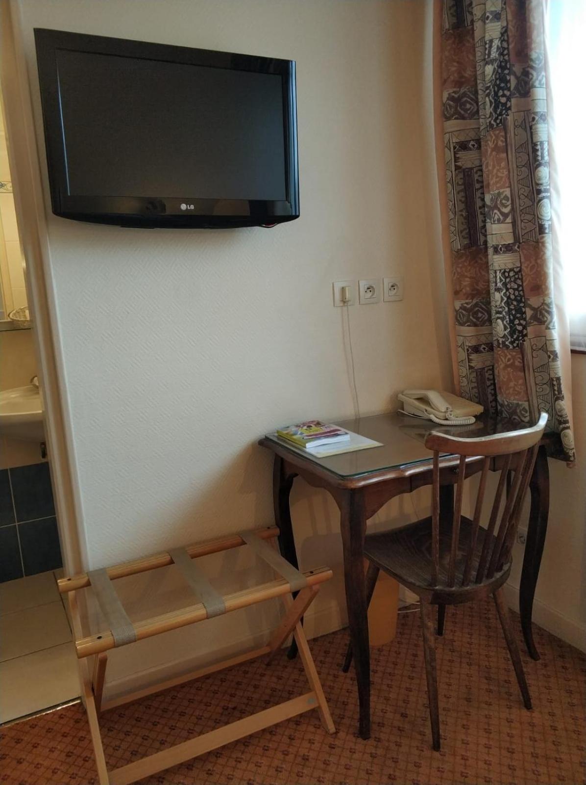 Single Room with Shower photo 3