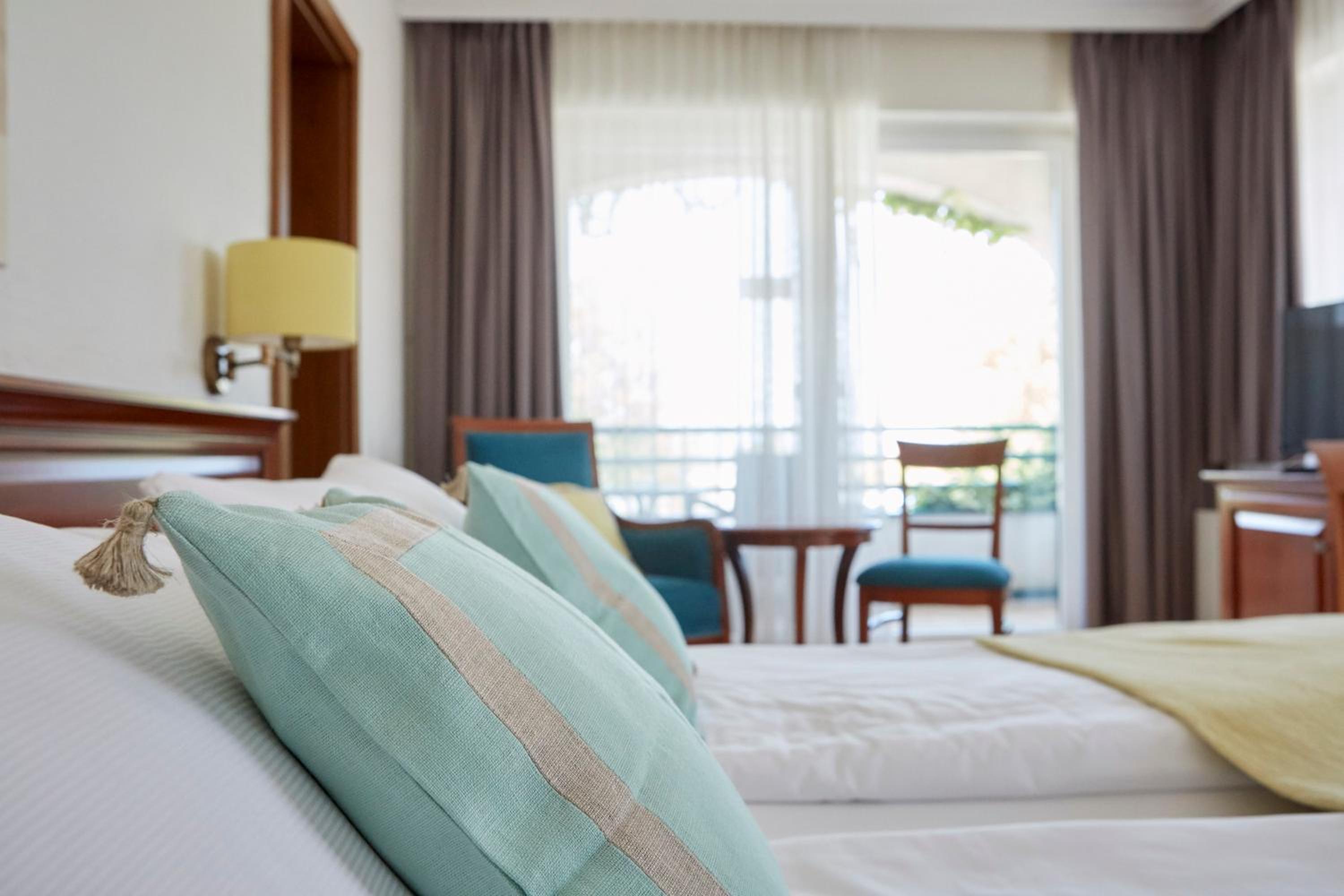 Double Room with Balcony and Lake View