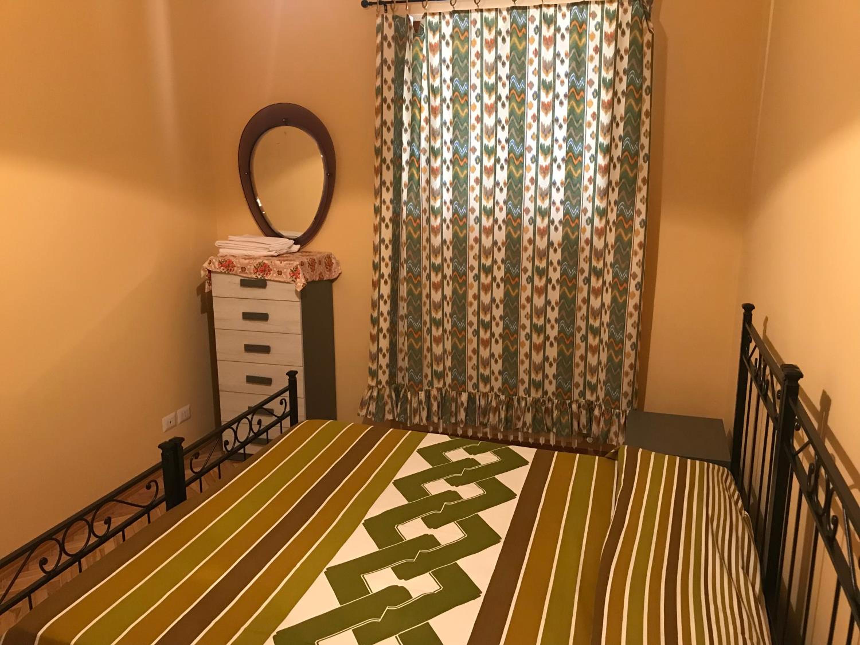 Two-Bedroom House - Photo 14