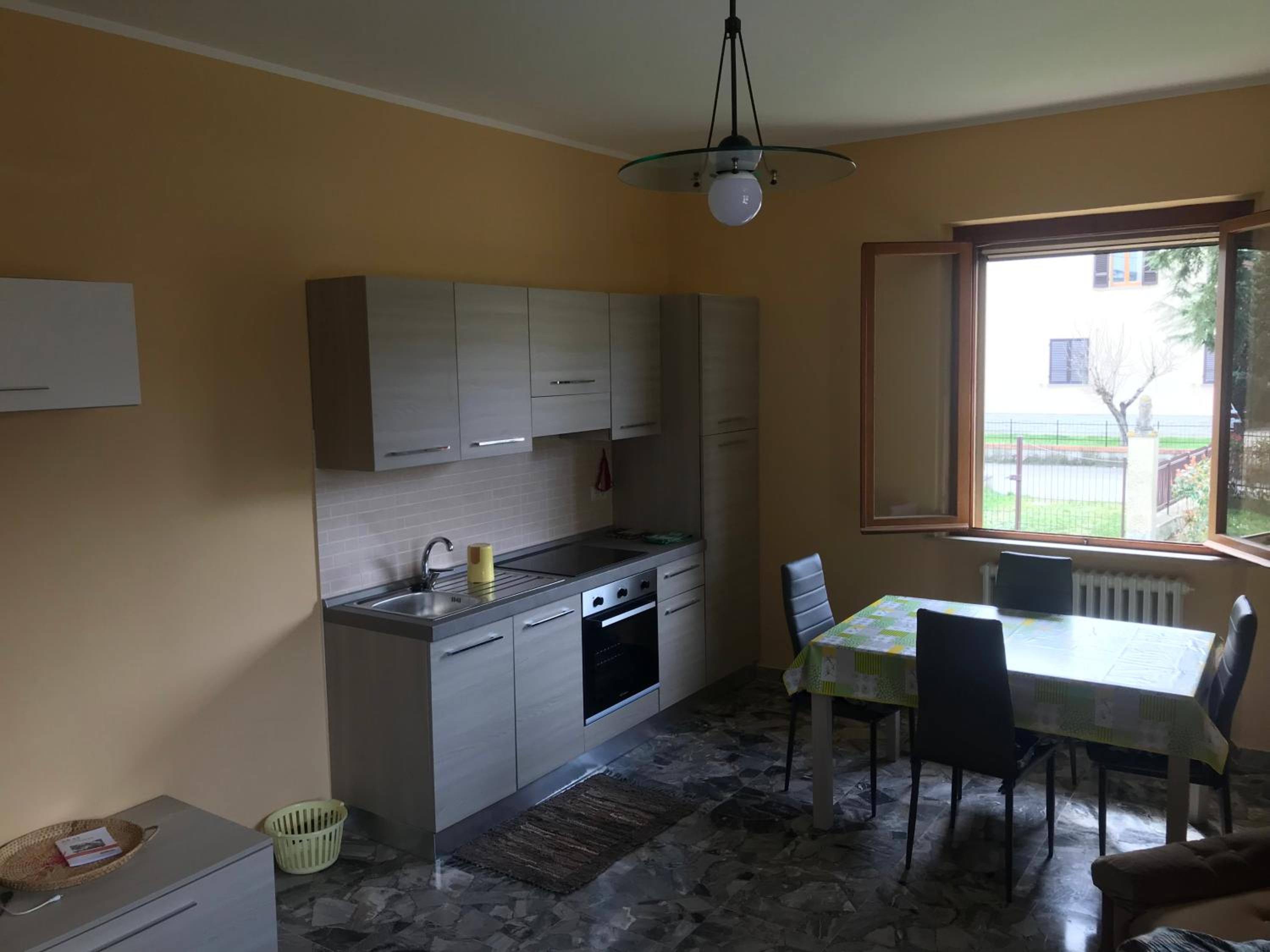 One-Bedroom House - Photo 4