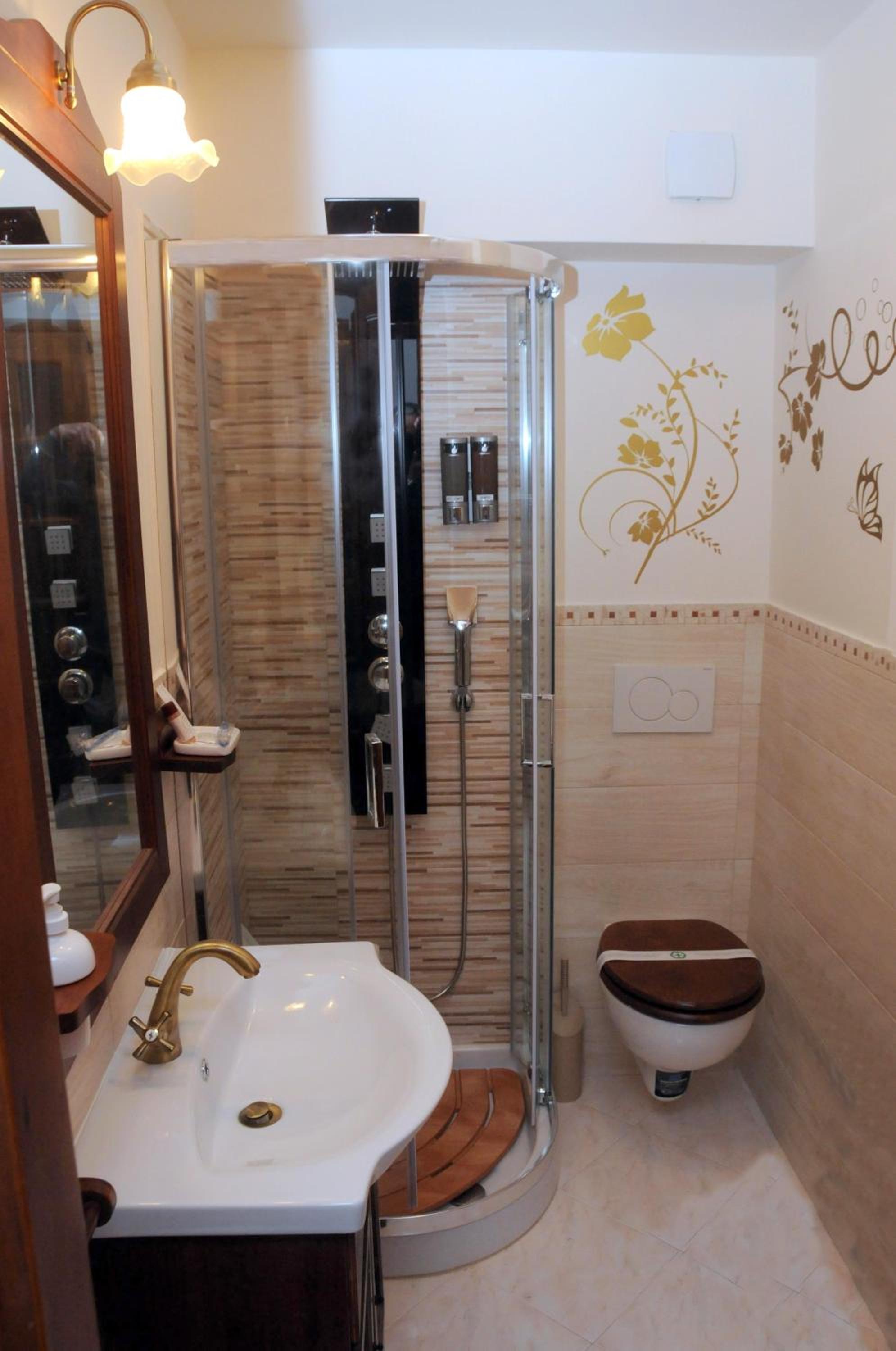 Double Room with Private External Bathroom photo 3