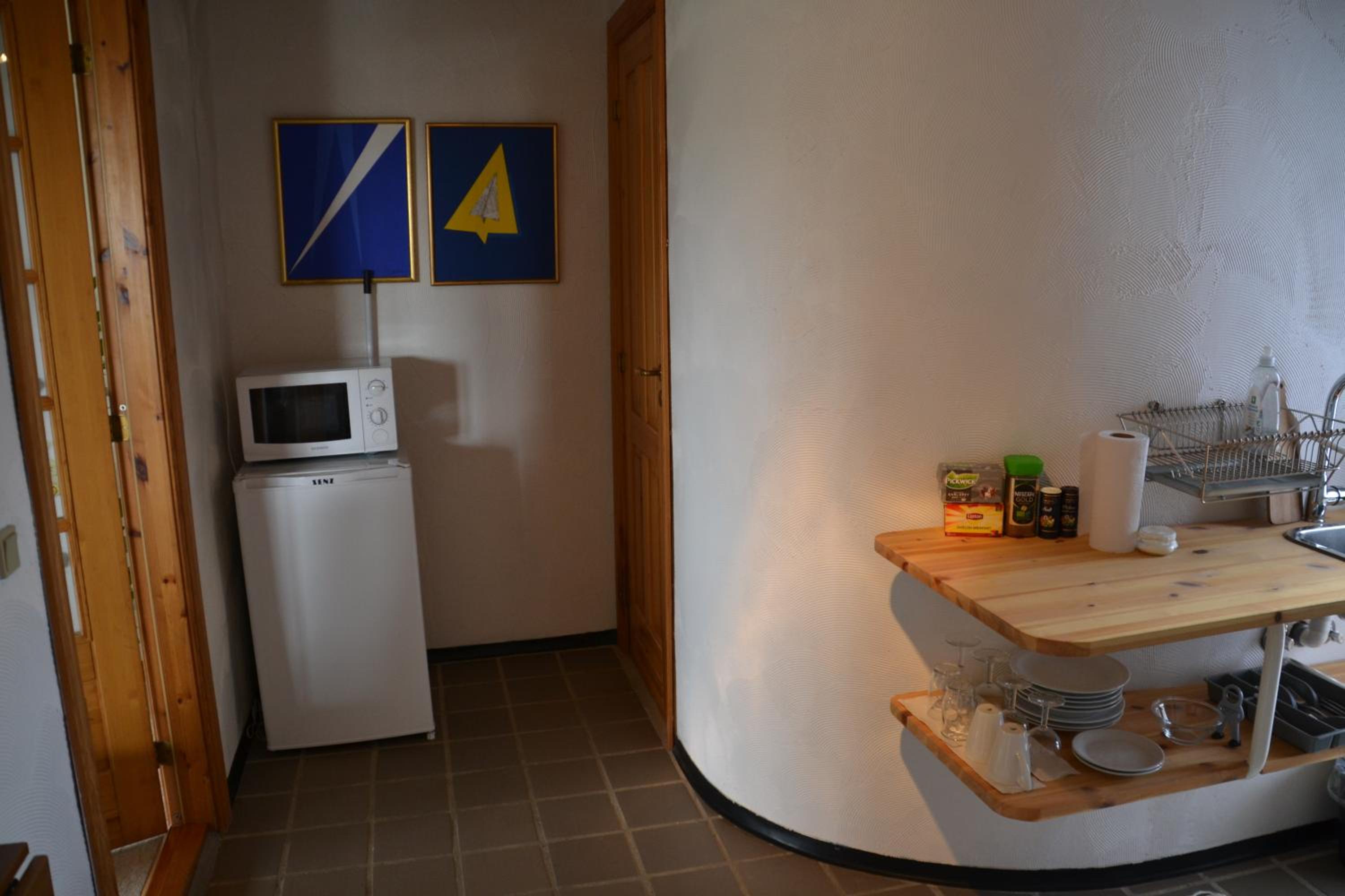 Twin Room - Photo 3