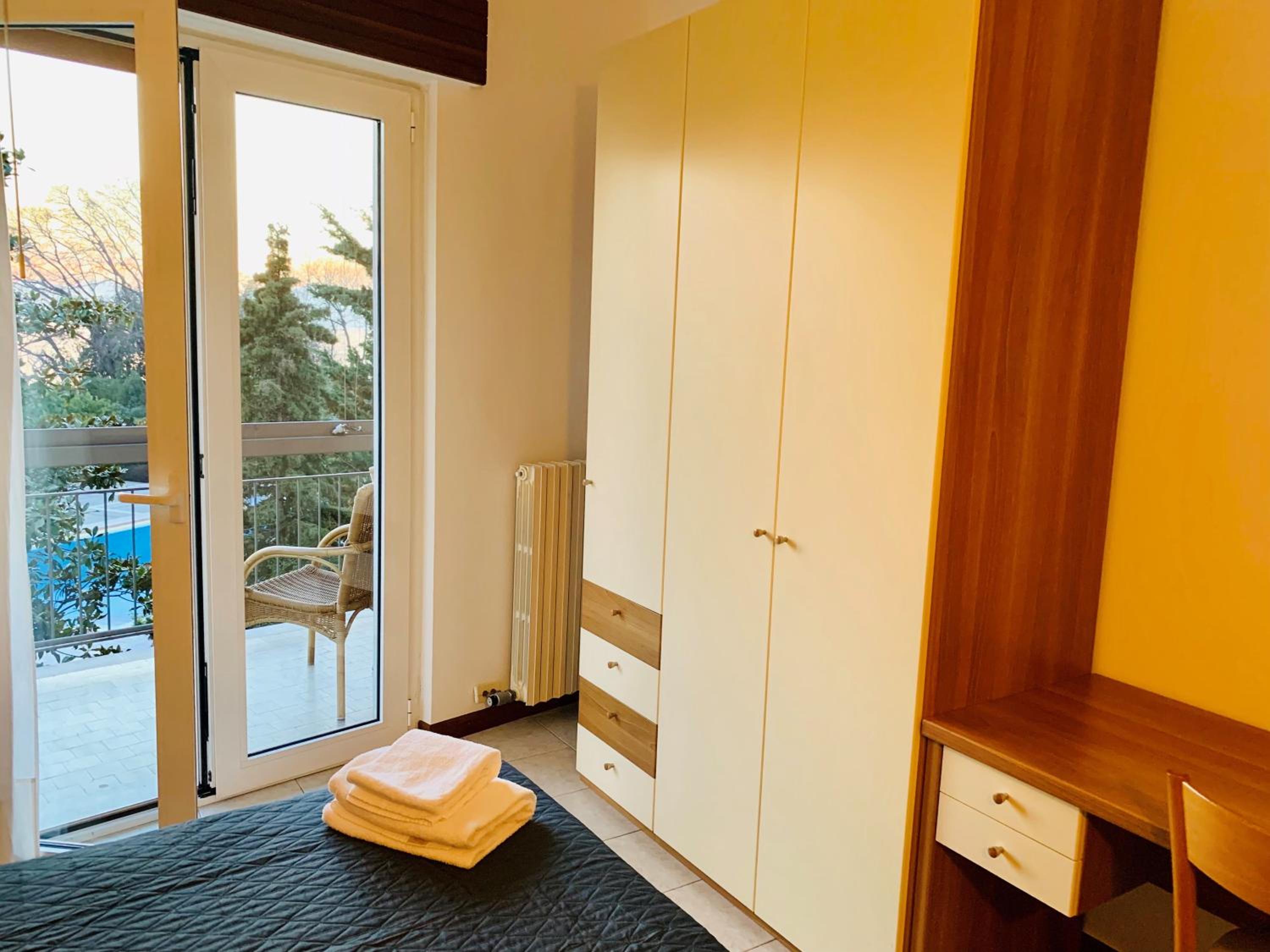 One-Bedroom Apartment with Balcony photo 3