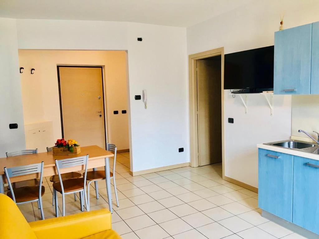 One-Bedroom Apartment with Mountain View photo 3