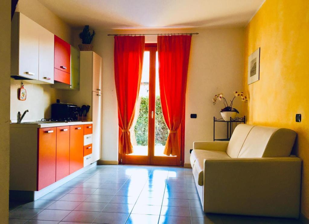 One-Bedroom Apartment with Mountain View photo 2
