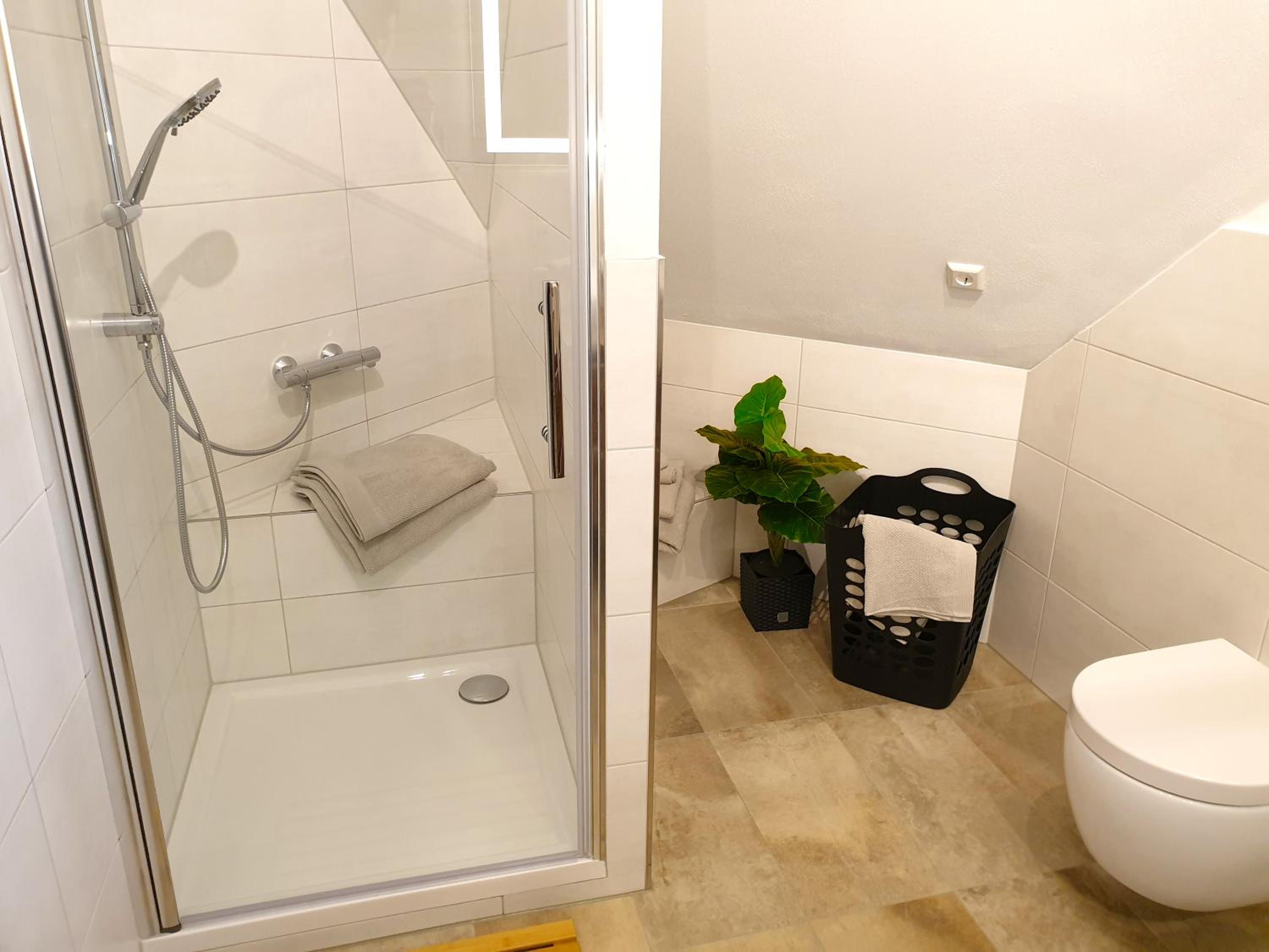 Apartment with Balcony - Photo 36