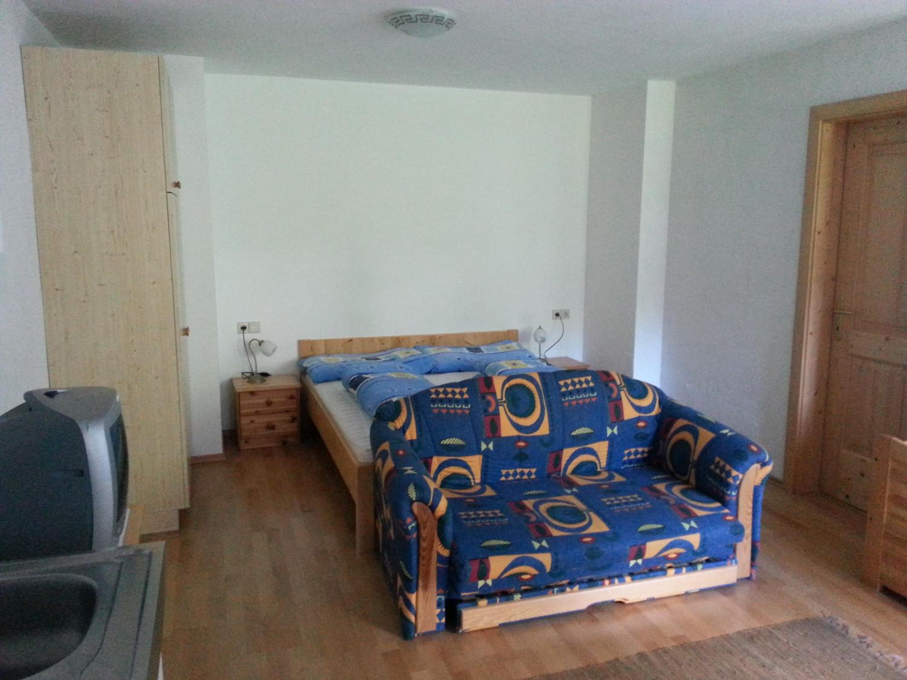 One-Bedroom Apartment photo 1