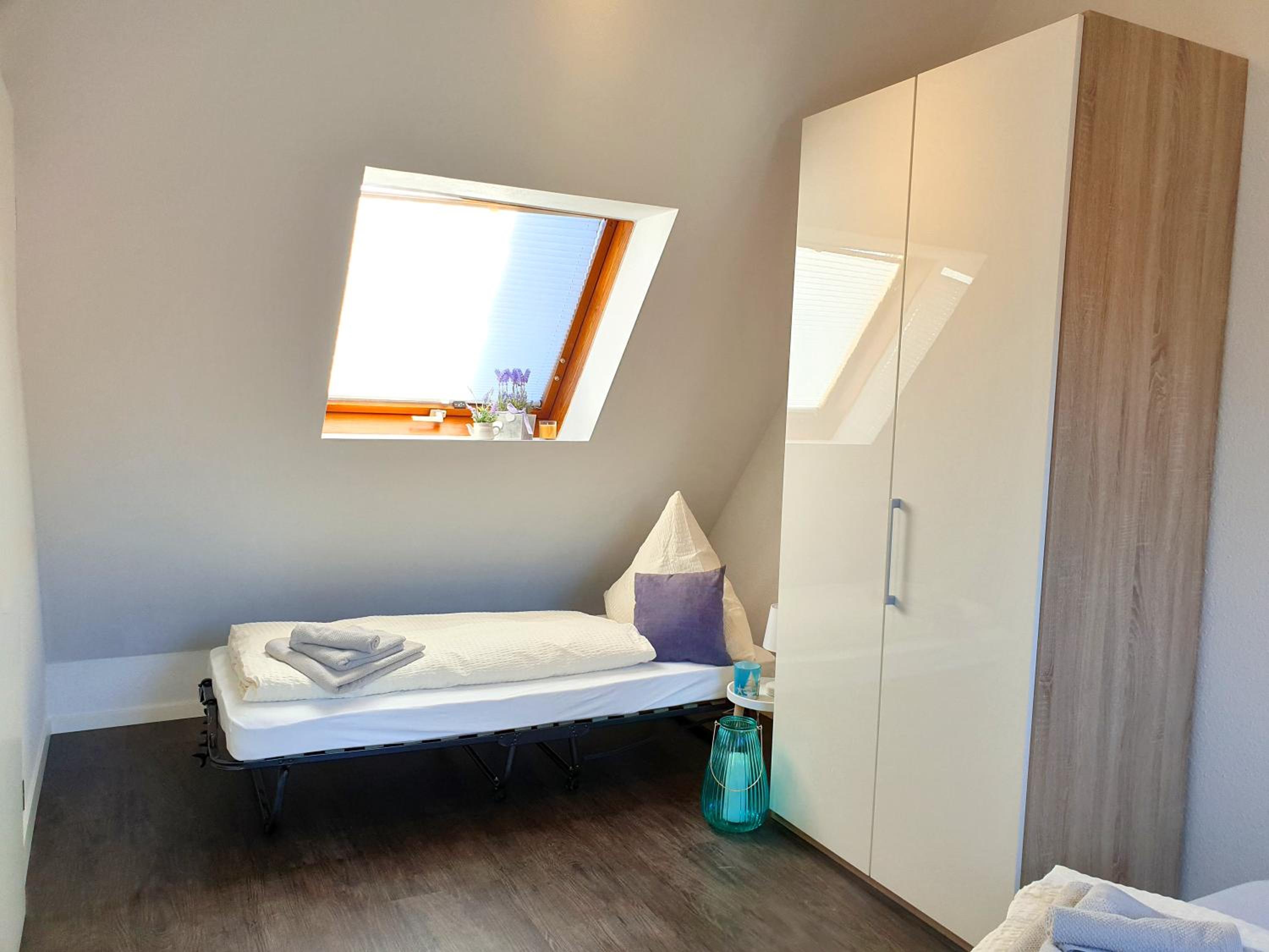 Apartment with Balcony - Photo 10