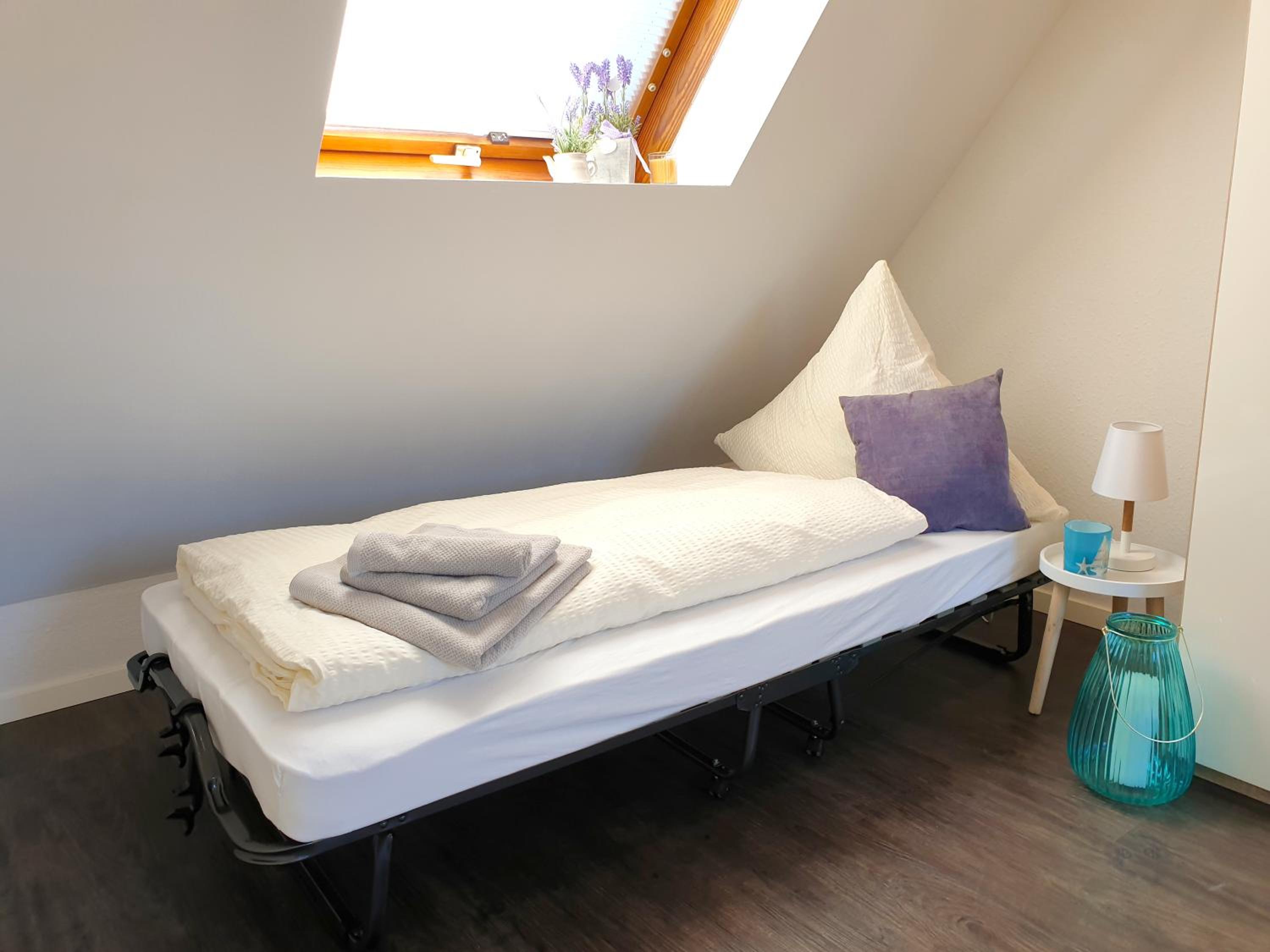 Apartment with Balcony - Photo 11