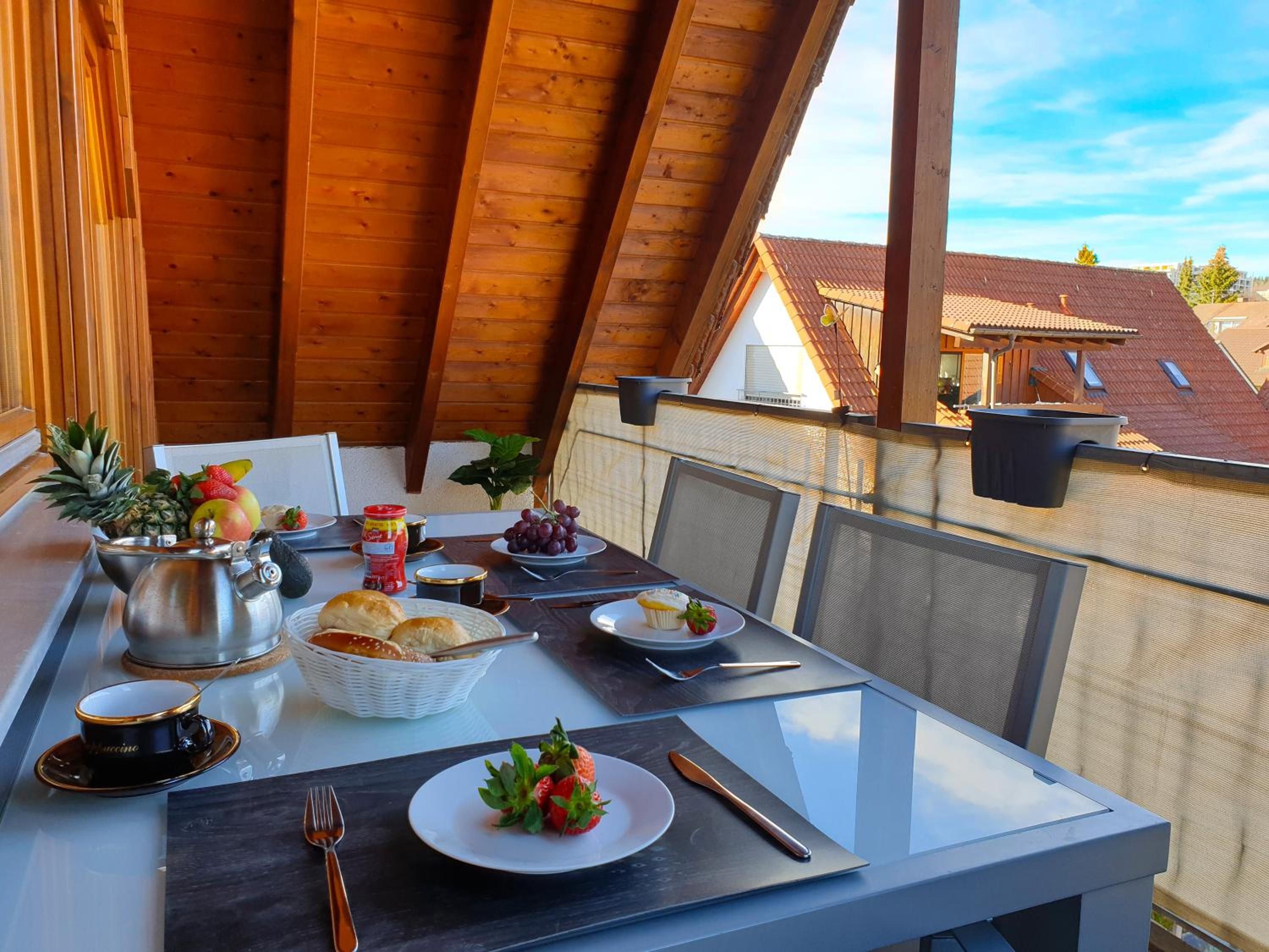Apartment with Balcony - Photo 12