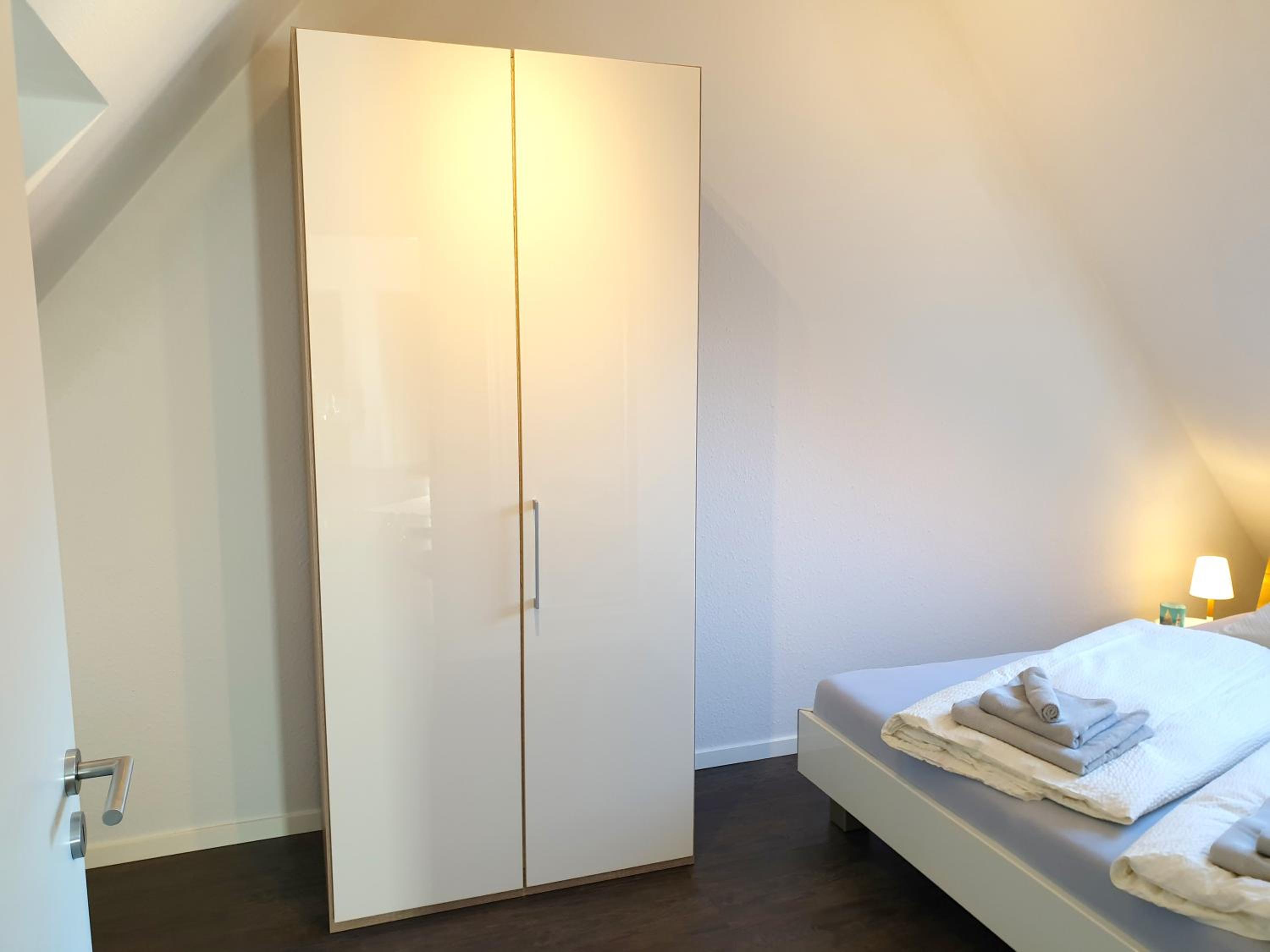 Apartment with Balcony - Photo 15
