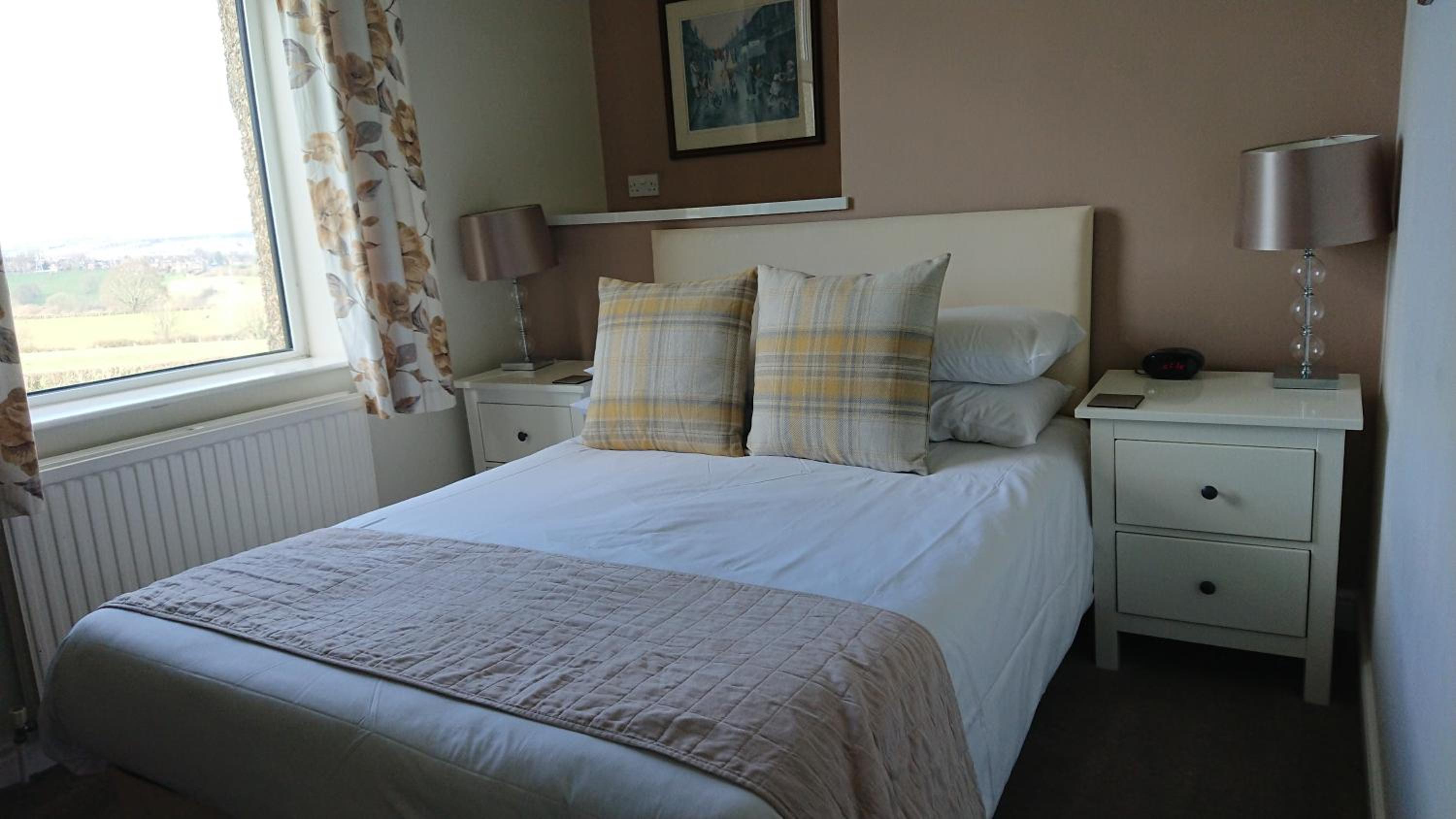 Double Room with Private Bathroom - Photo 6