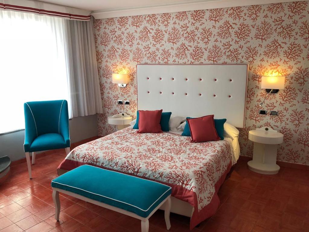 Deluxe Double Room with Sea View - Photo 1