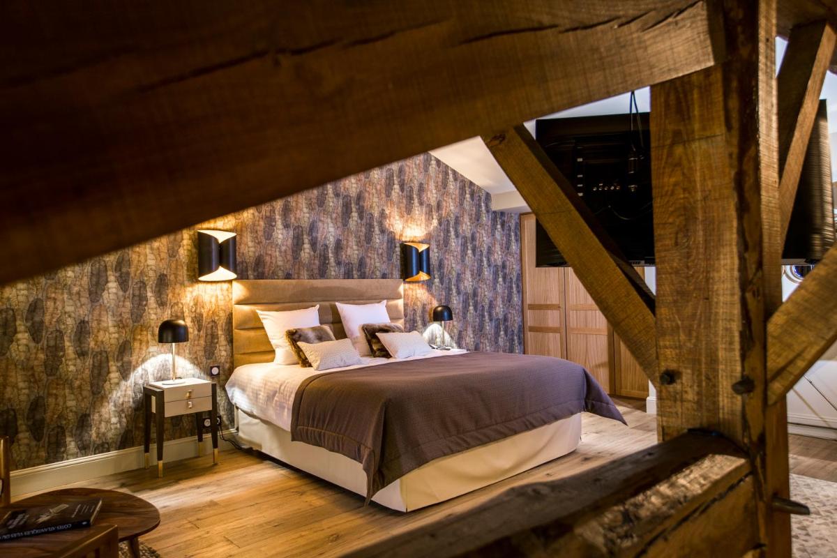 Deluxe Junior Suite photo 2