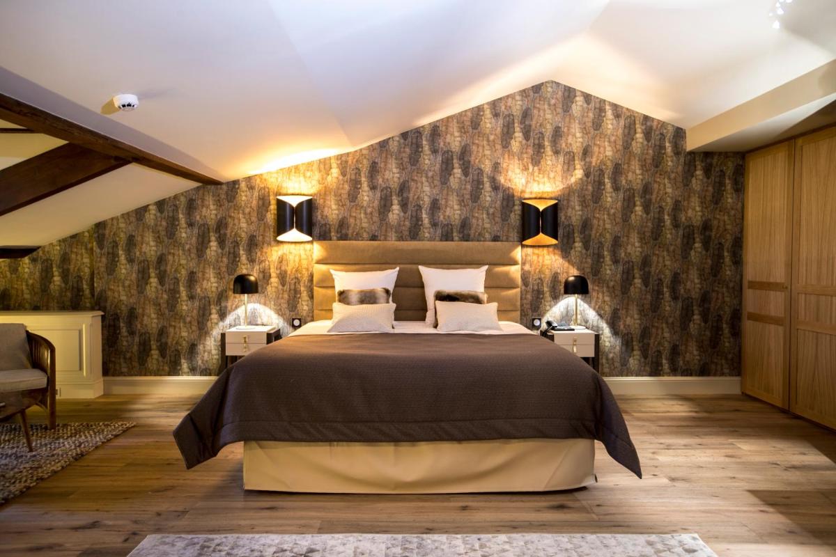 Deluxe Junior Suite photo 3
