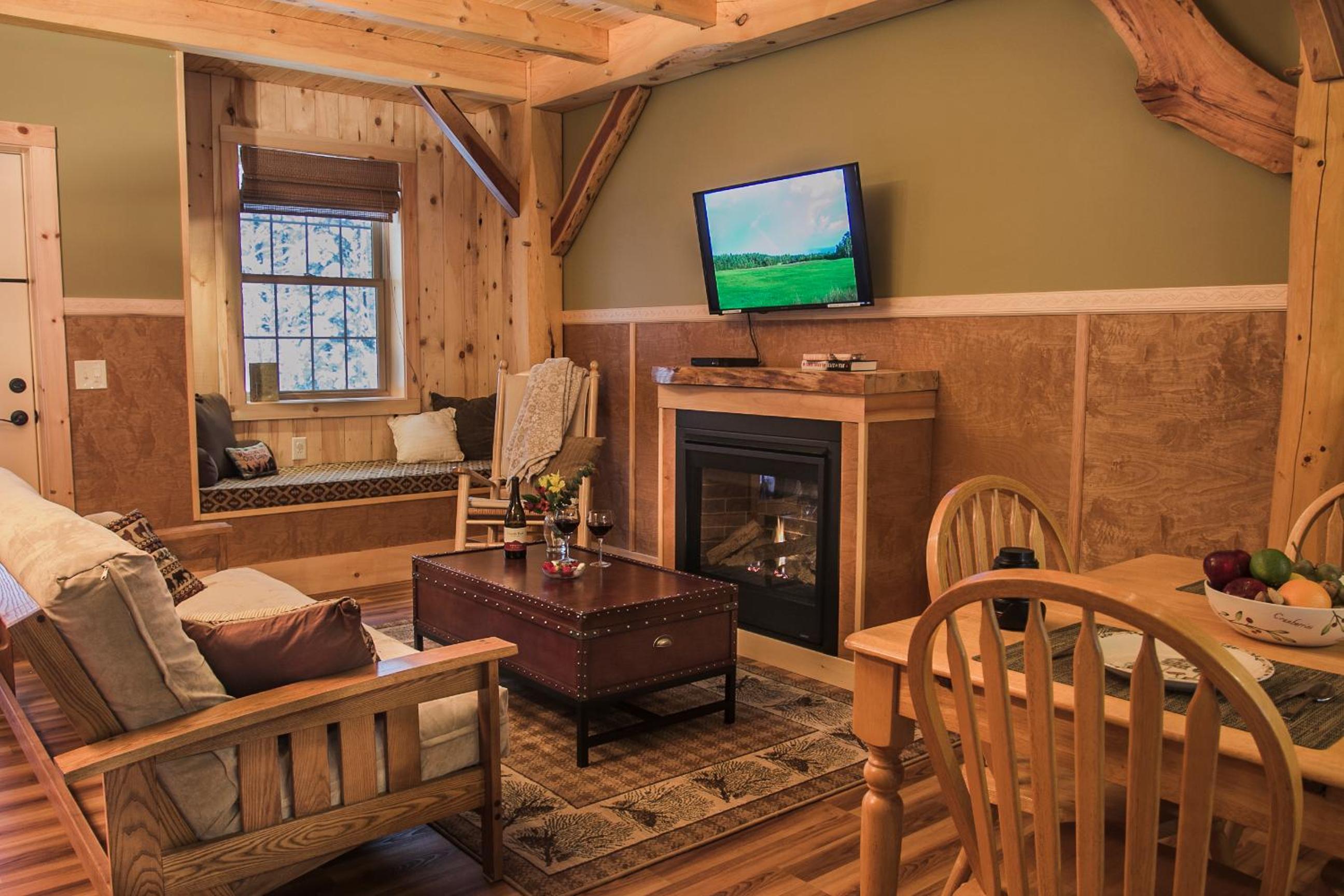 Cabin #6 - Evening Star (Non-Pet Friendly) photo 1