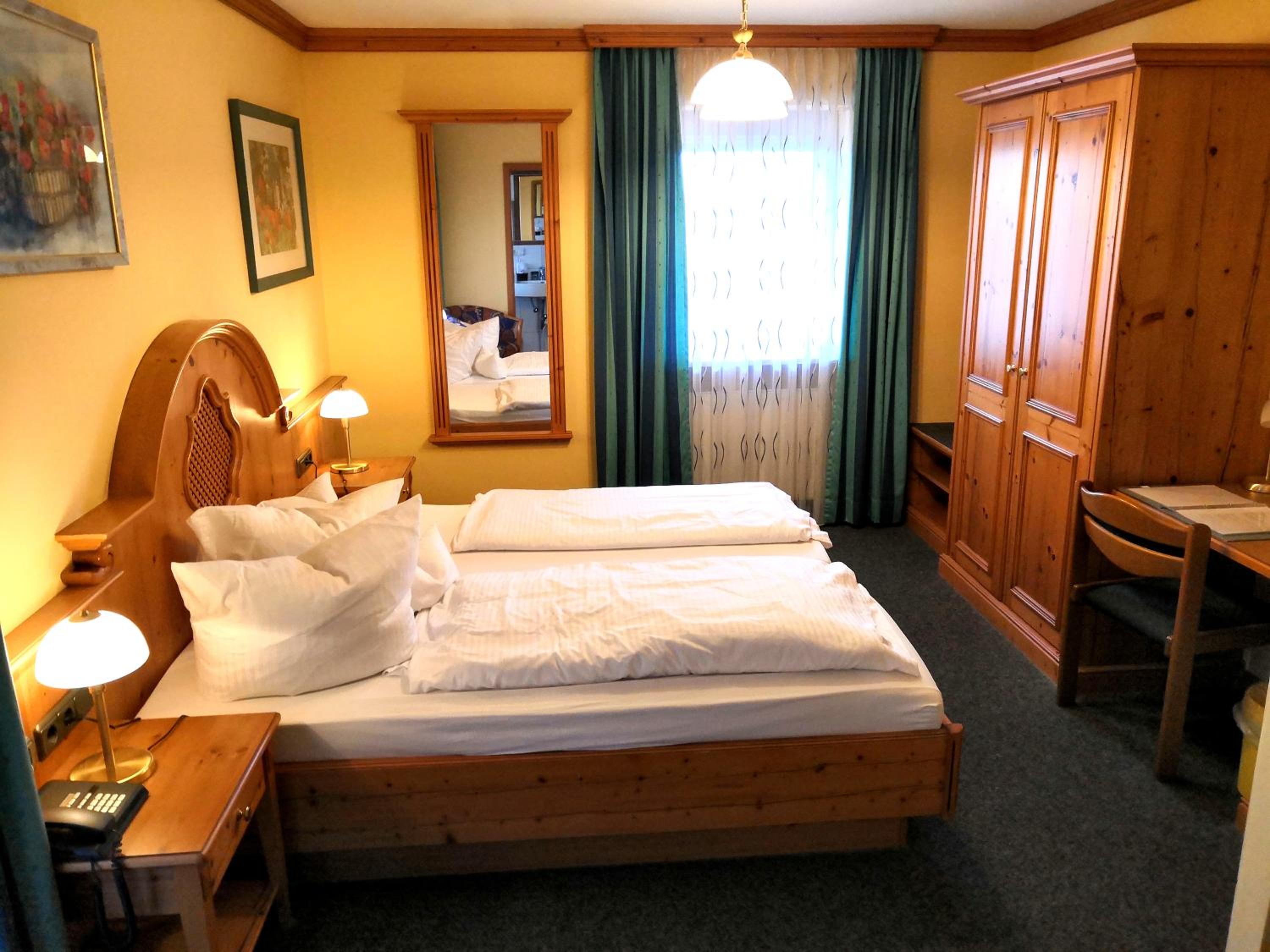 Double Room - Photo 7