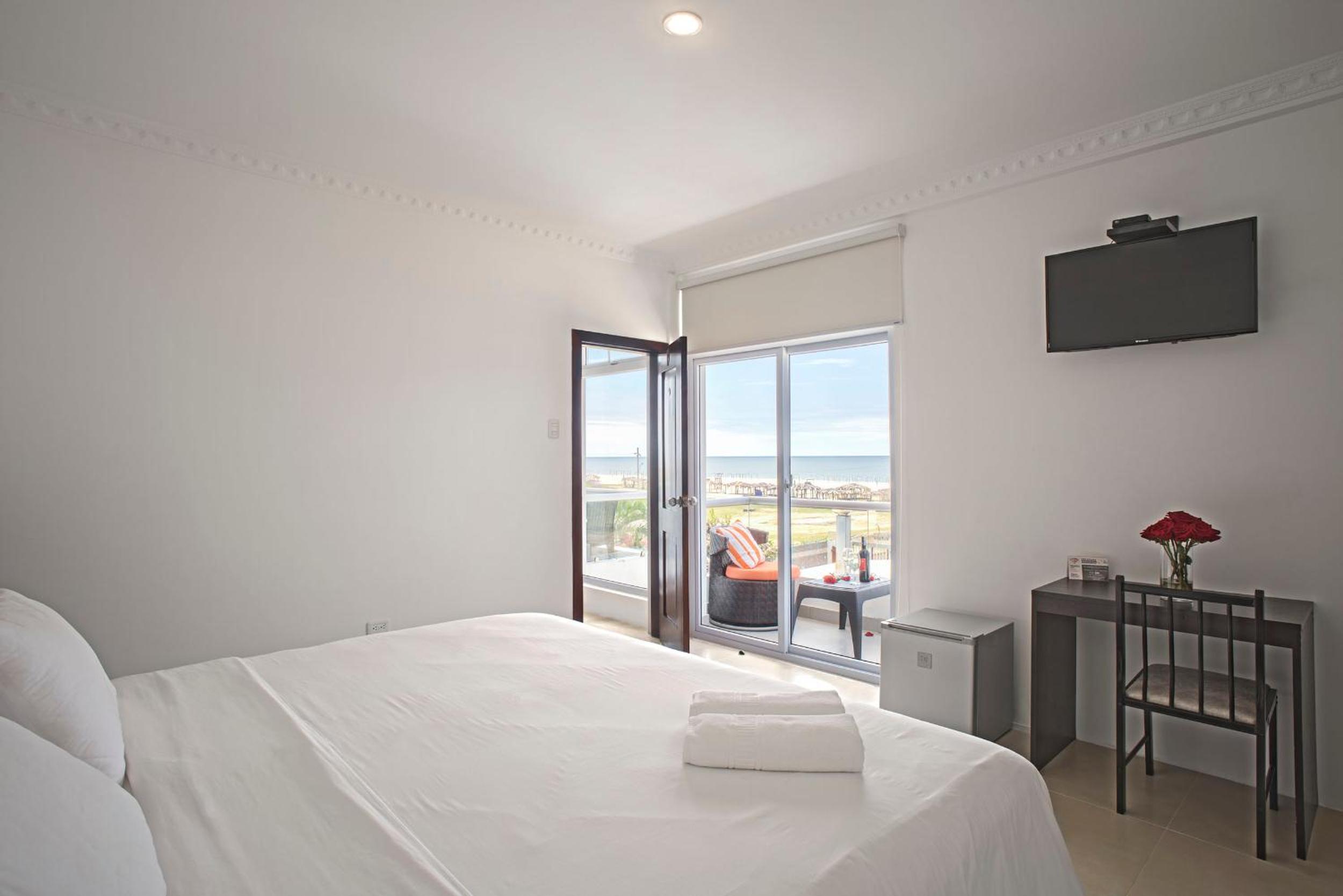King Room with Sea View (Only Adults) photo 2