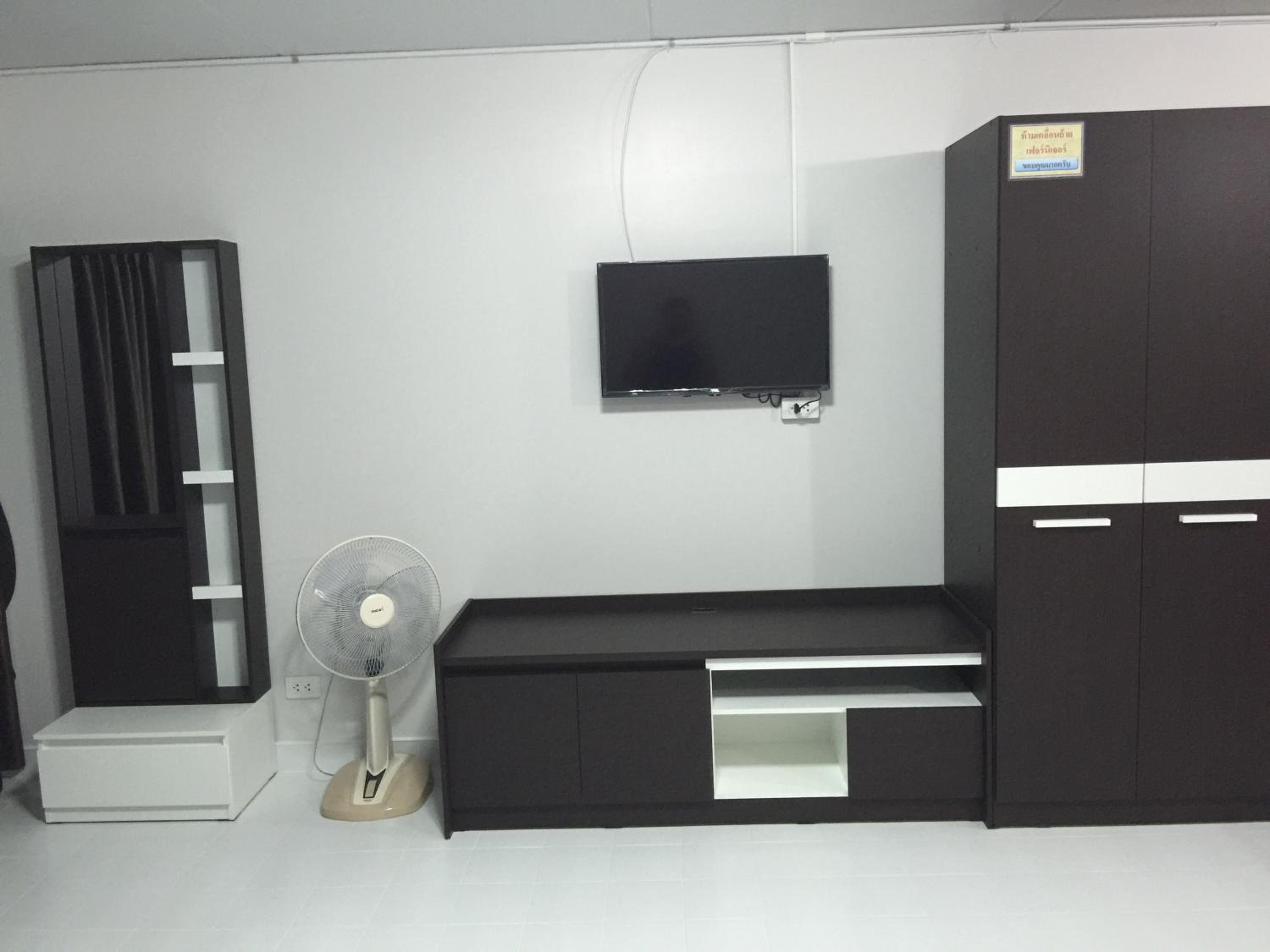 Two-Bedroom Apartment - Photo 7
