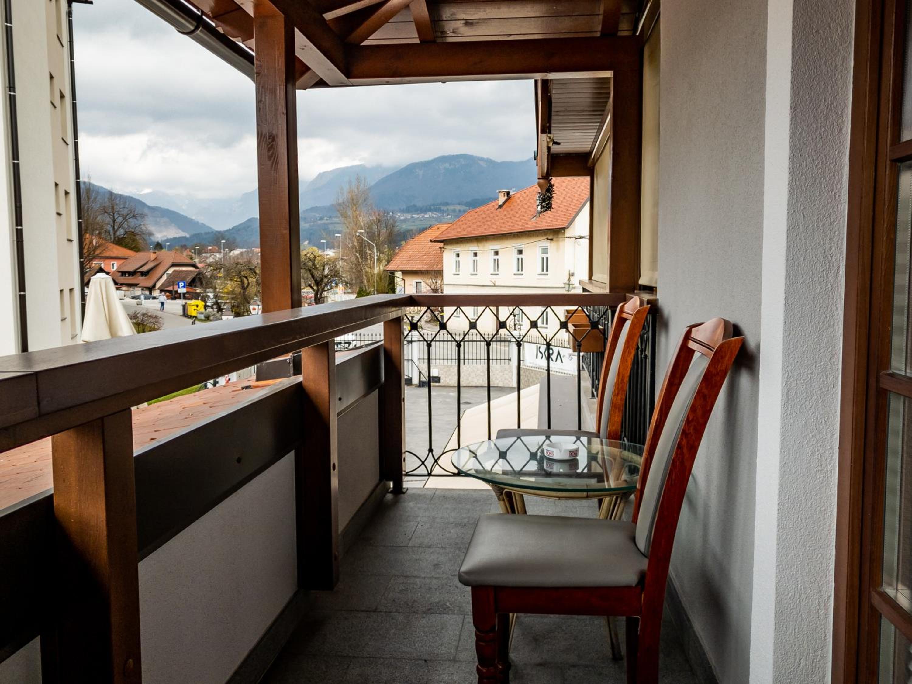 King Room with Balcony - Photo 2