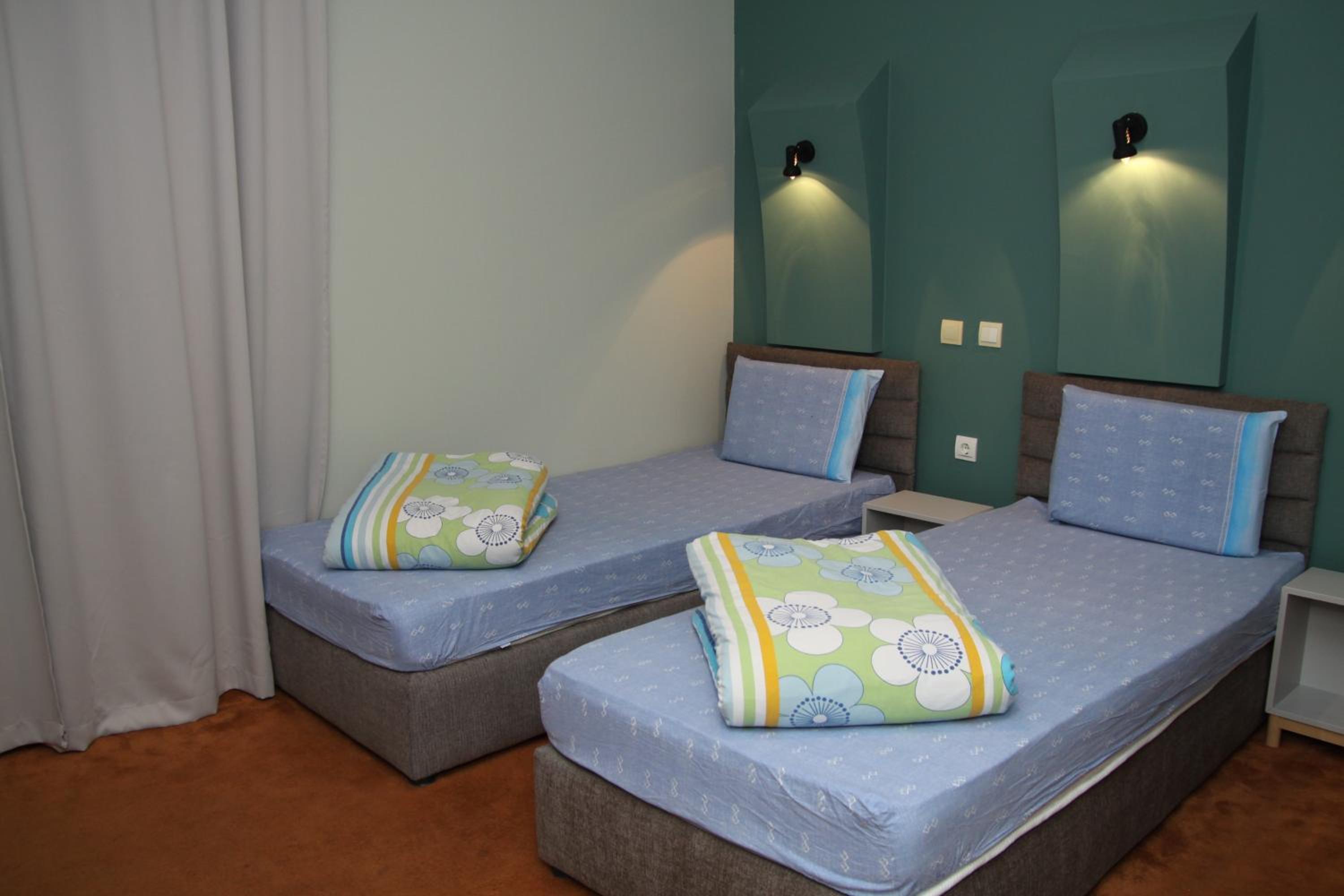 Double Room - Photo 12