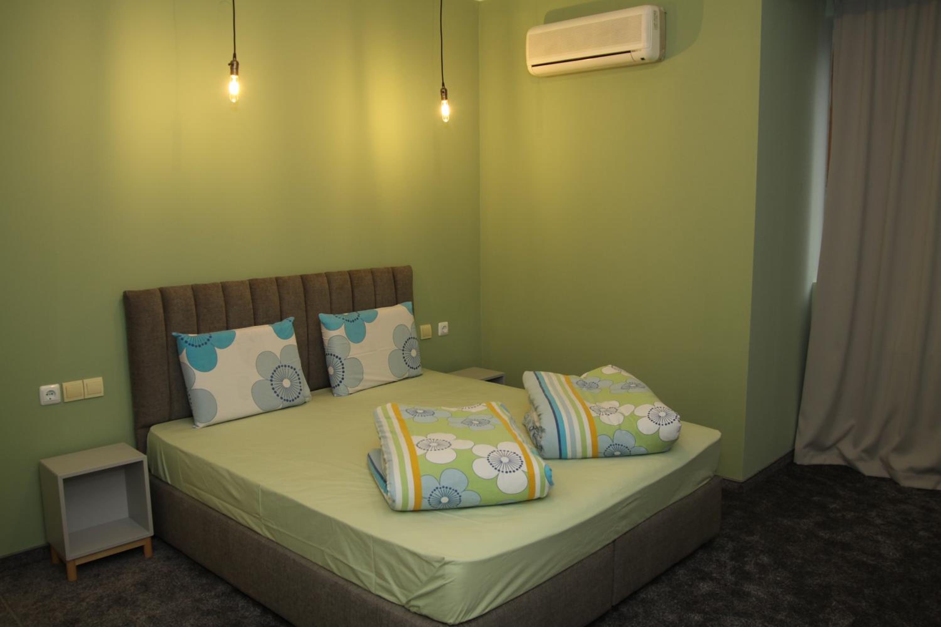Double Room - Photo 8