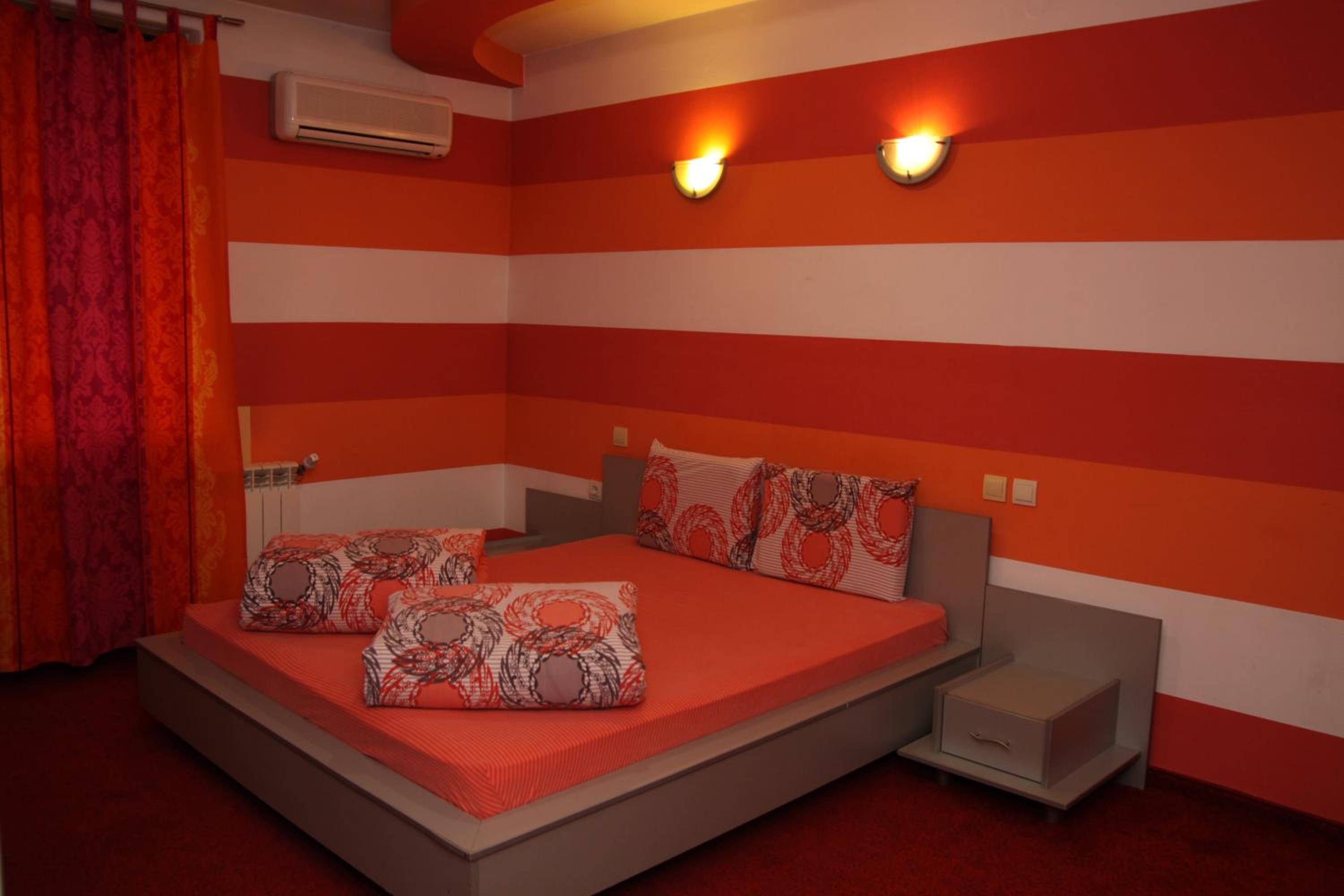 Deluxe Double or Twin Room with Balcony - Photo 2