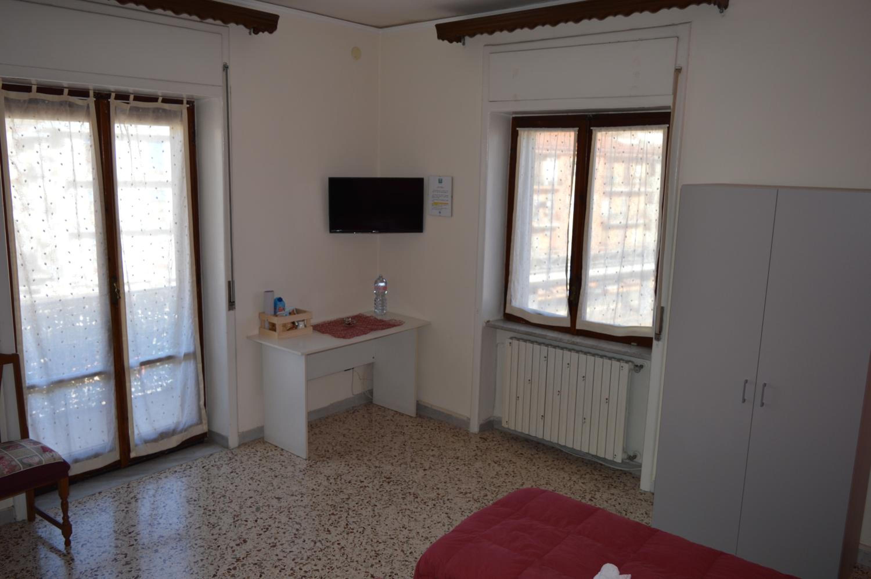 Quadruple Room with Private External Bathroom - Photo 7