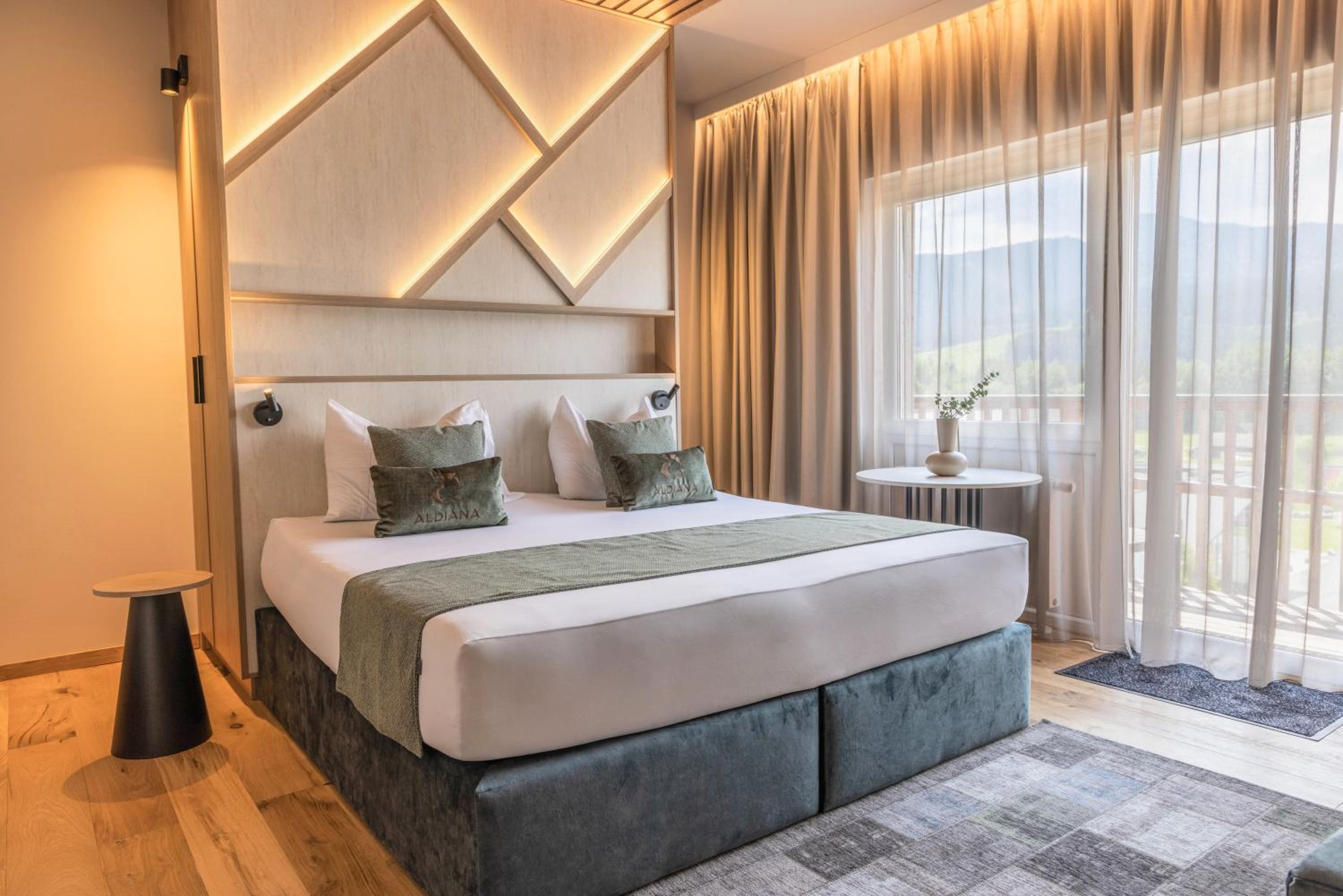 Double Room with Mountain View