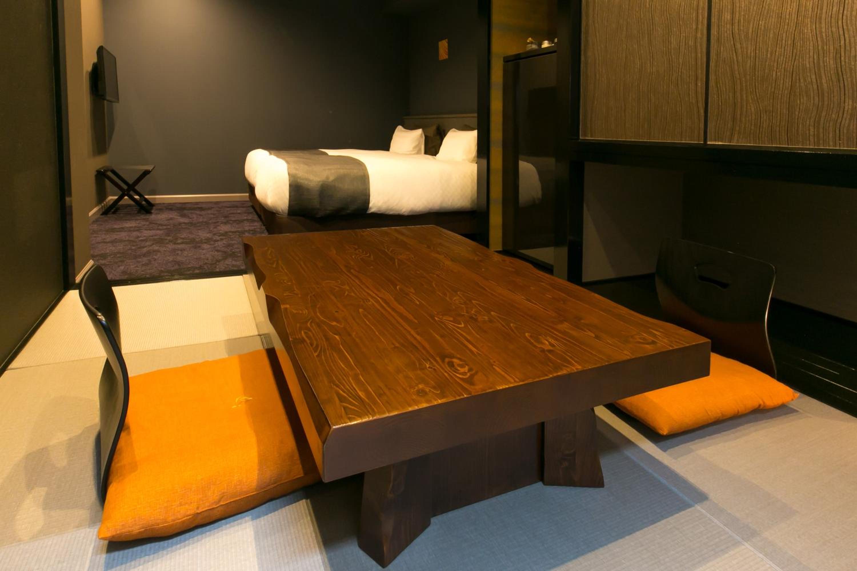 Deluxe Twin Room - Photo 12
