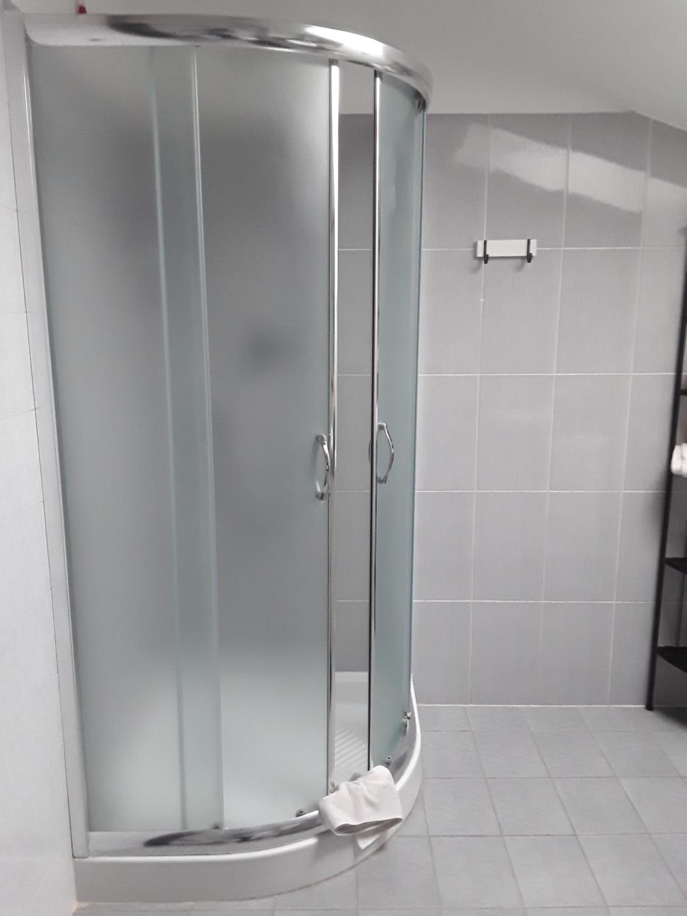 Quadruple Room with Private Bathroom photo 2