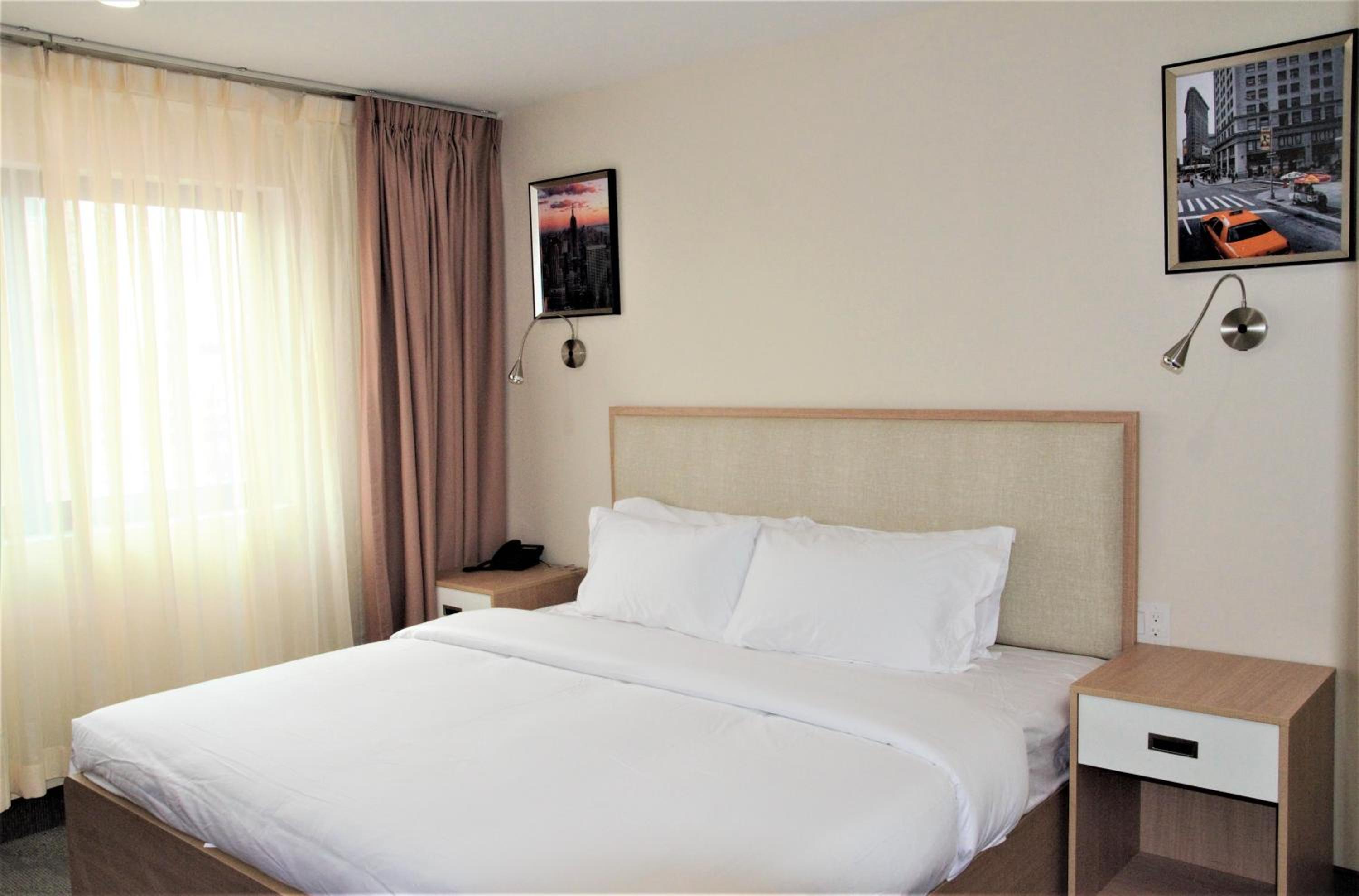 Standard King Room - Photo 4