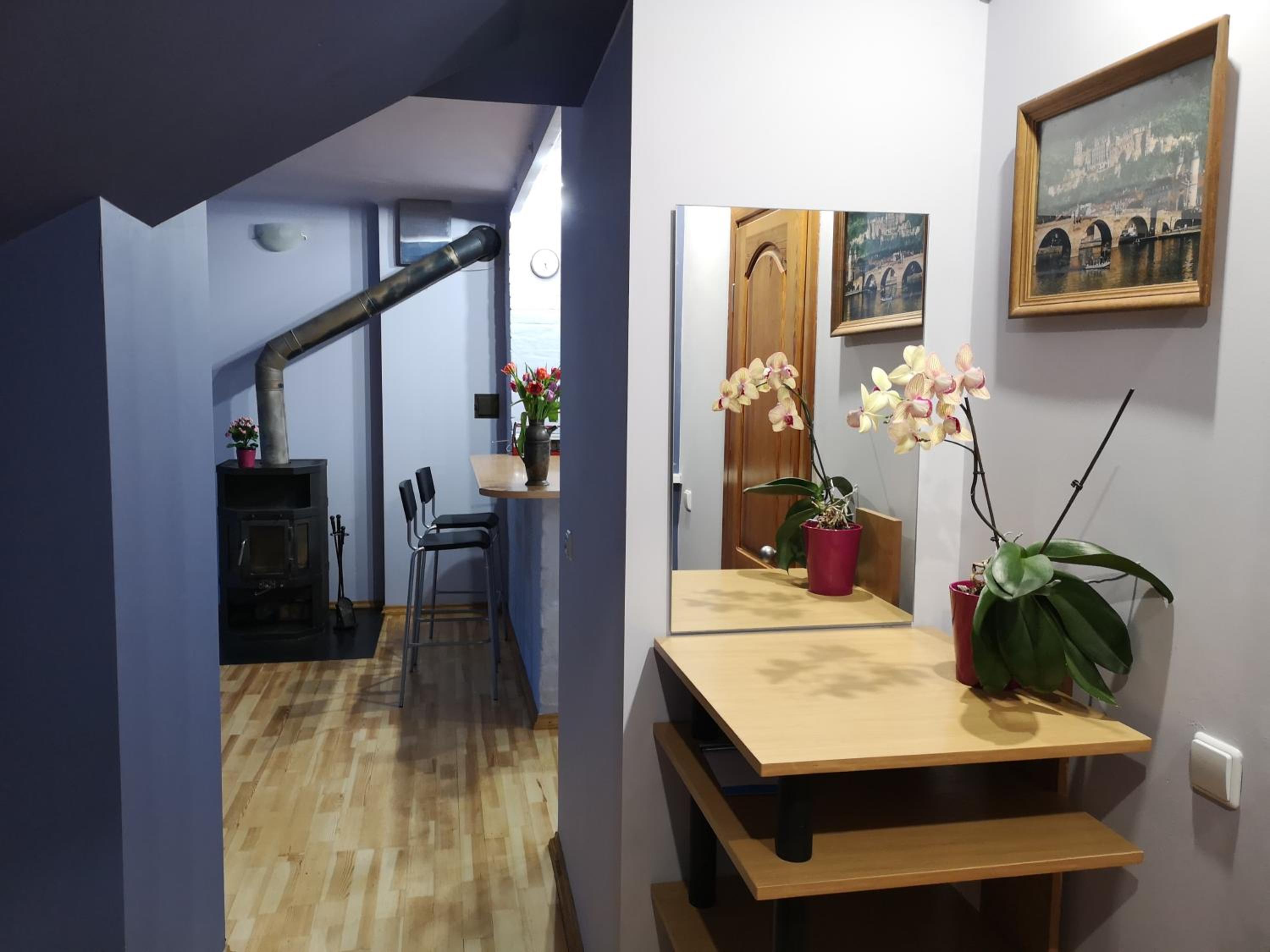 One-Bedroom Apartment - Photo 12