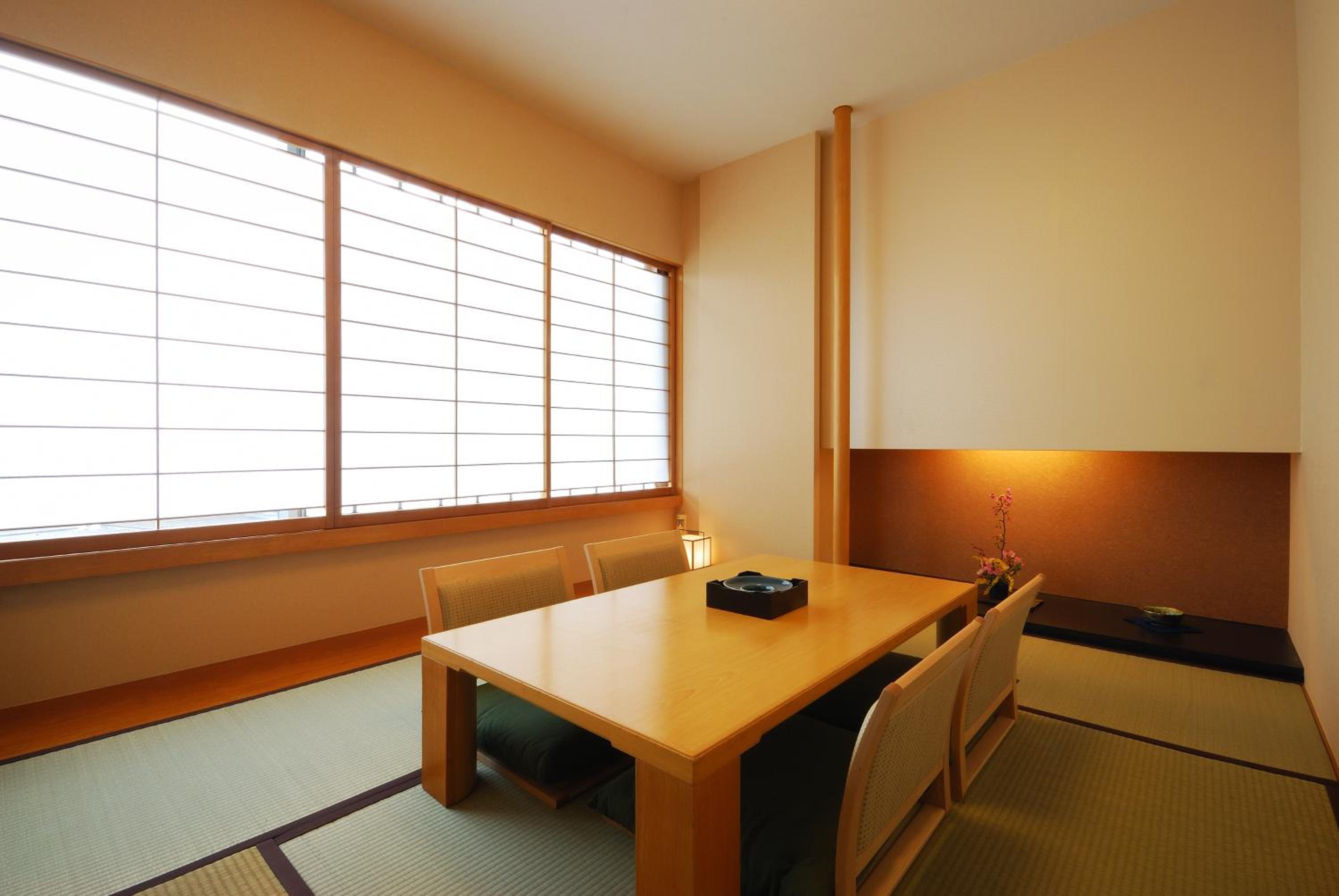 Japanese-Style Room thumbnail 6
