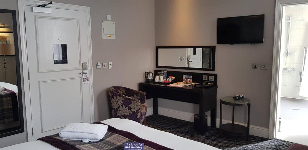 Twin Room - Disability Access photo 1