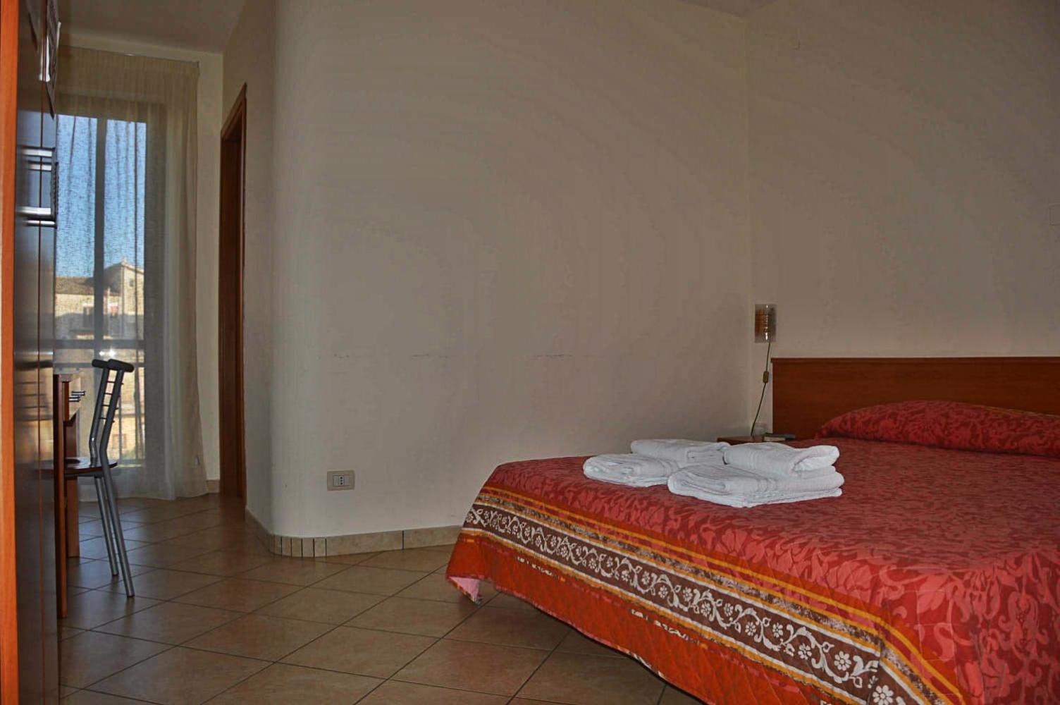 Deluxe Triple Room - Photo 1