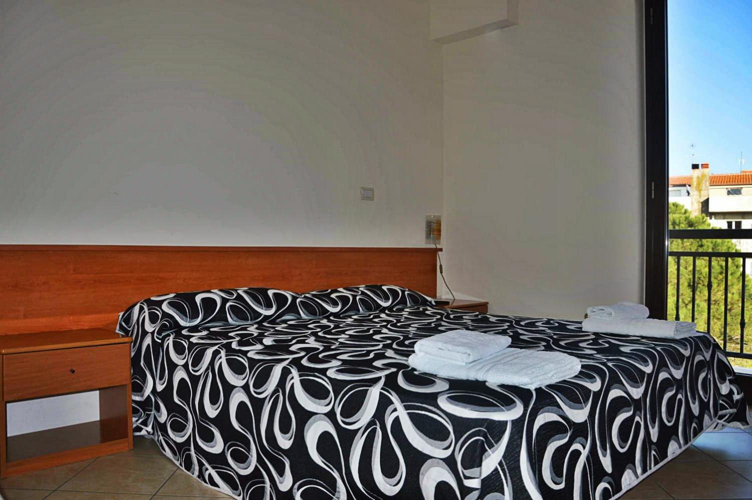 Deluxe Double or Twin Room - Photo 1