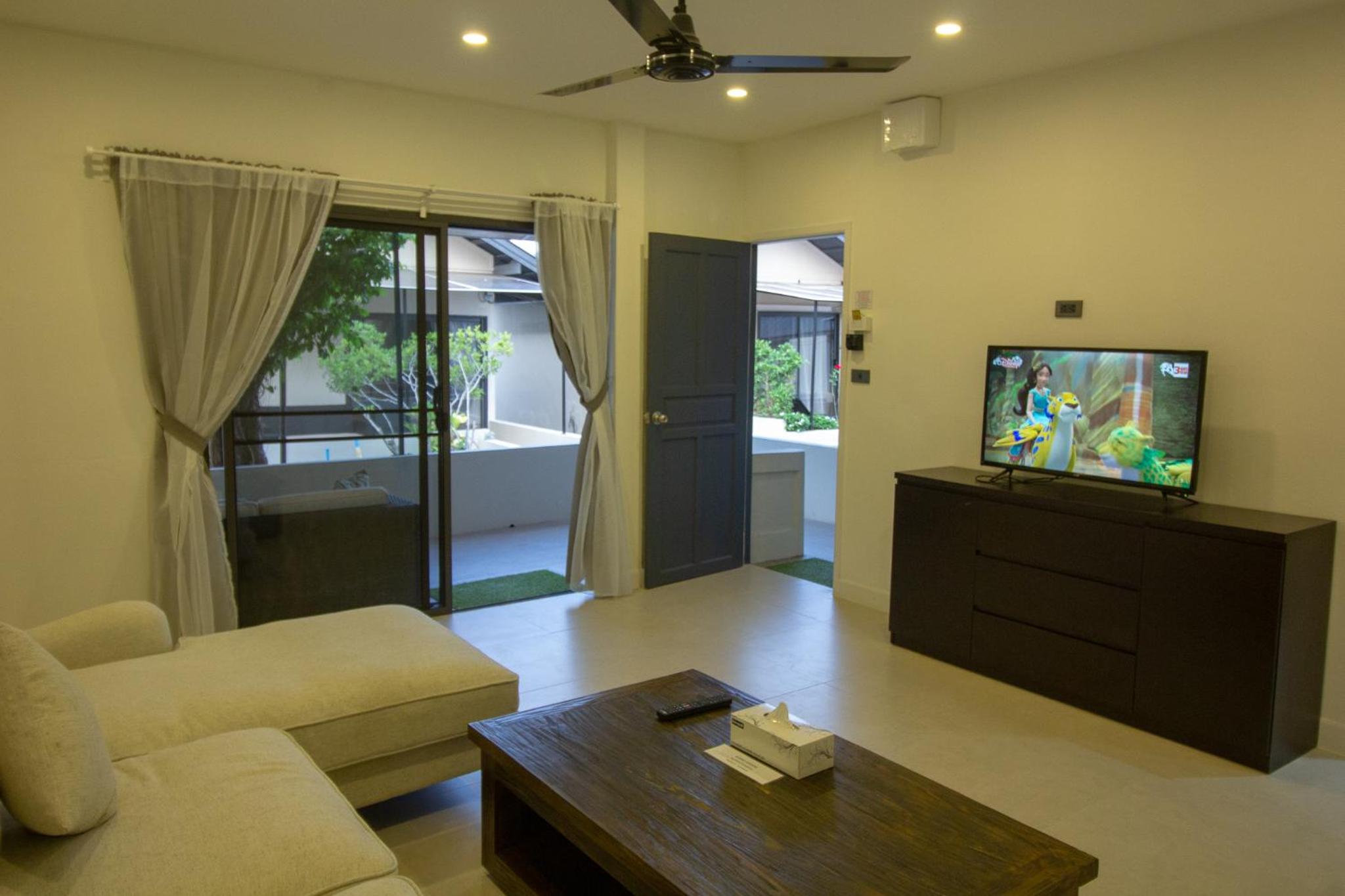 Three-Bedroom Bungalow Number 13 - Photo 10