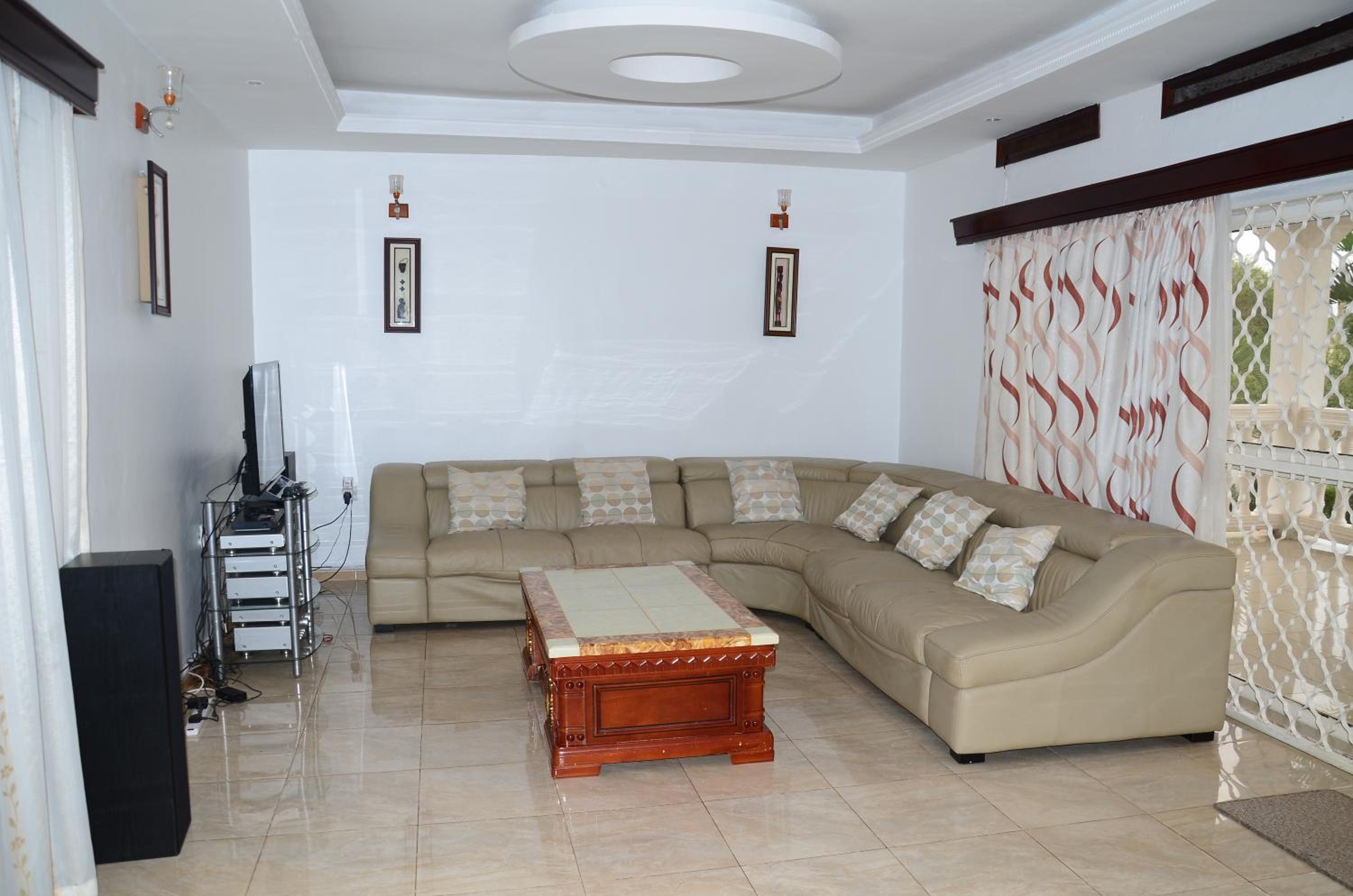 Two-Bedroom House photo 2
