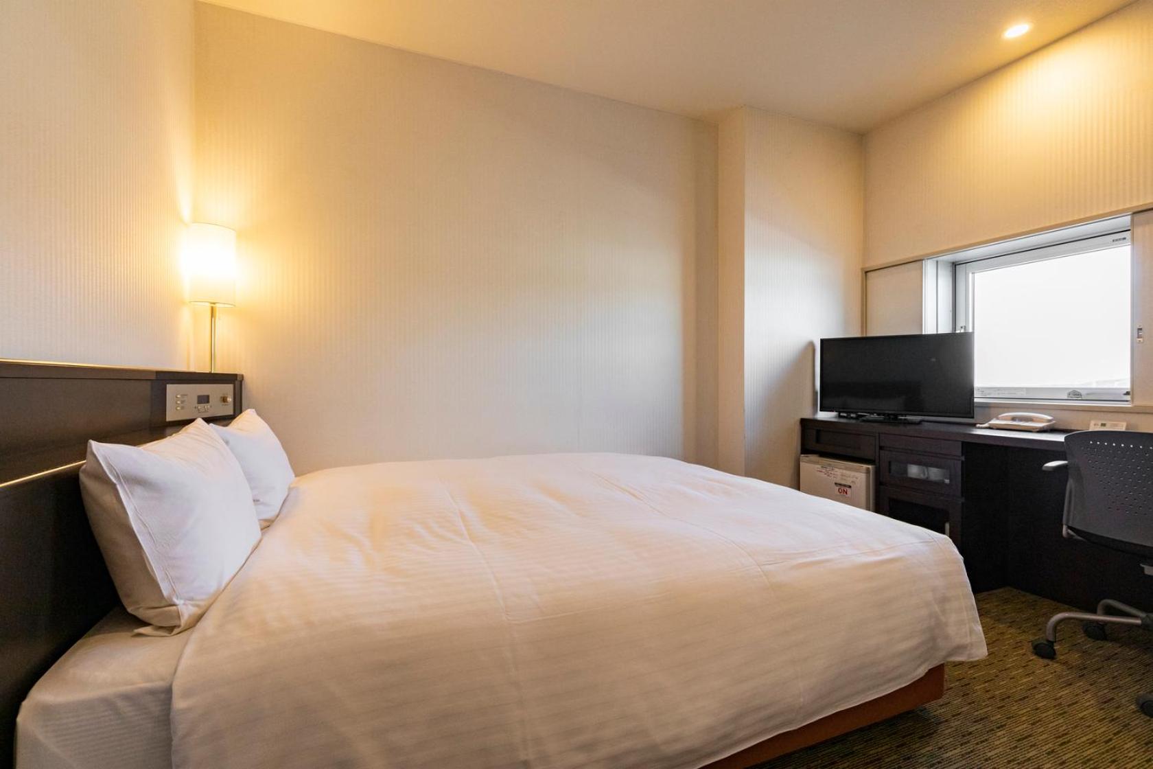 Double Room - Non-Smoking  - Photo 5
