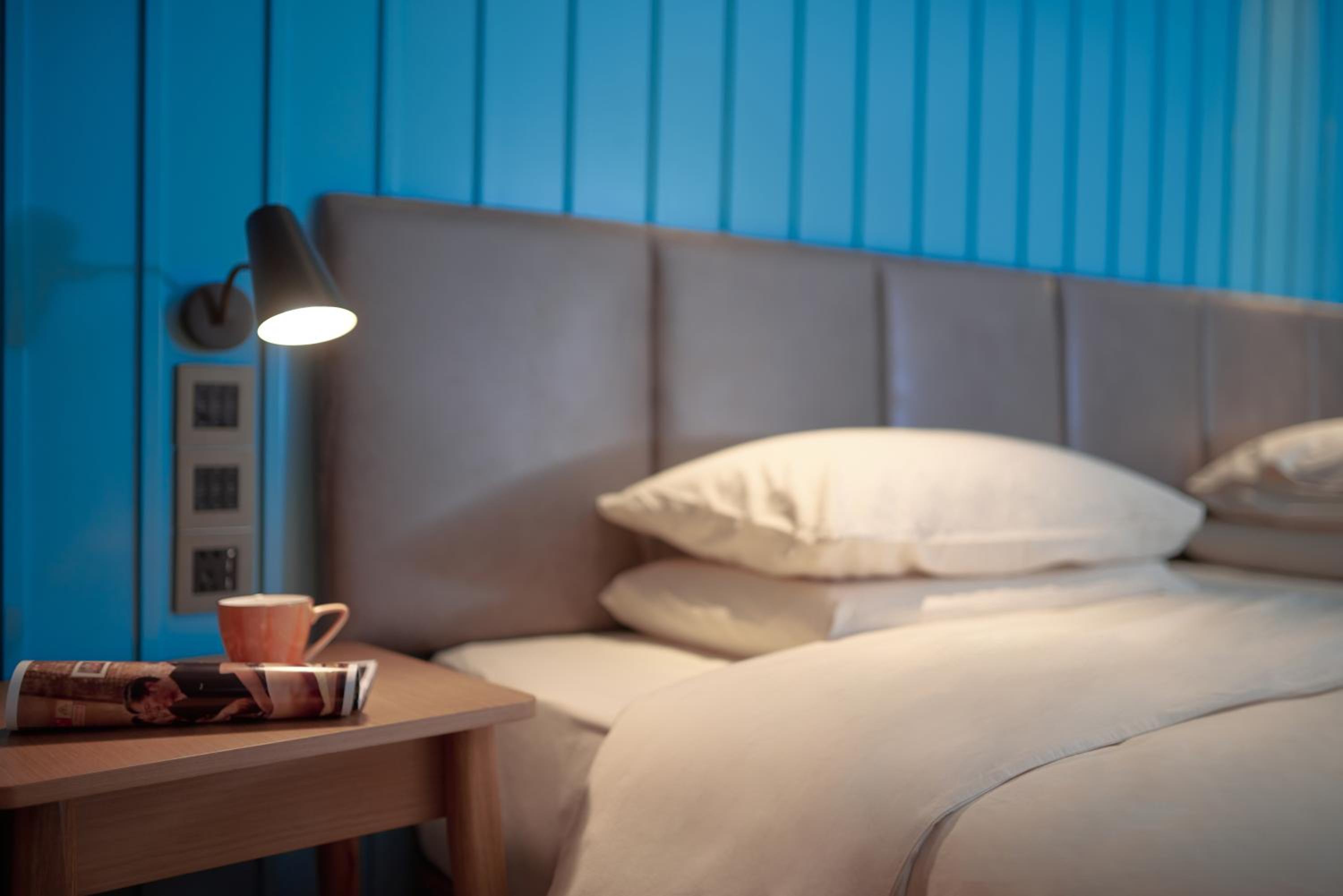 City Note Superior King Bed Room